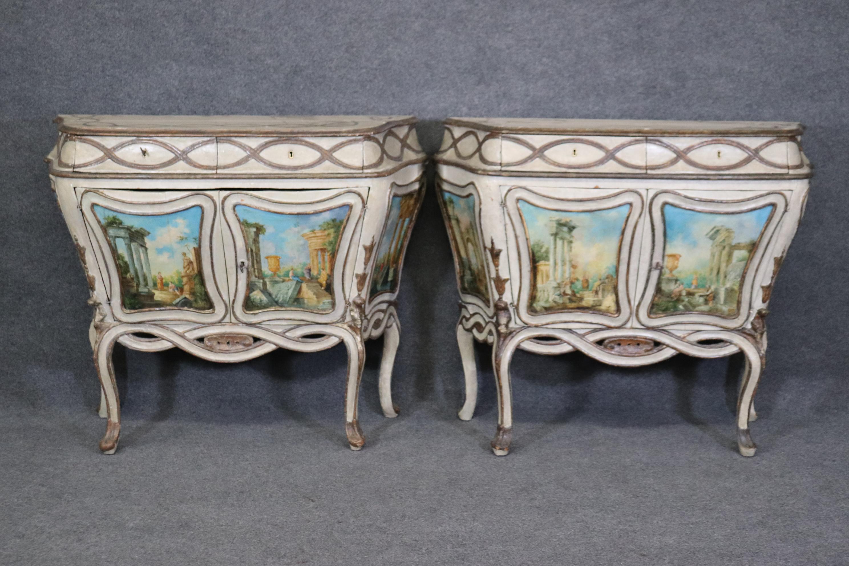 Rare Pair Period 18th Century Paint Decorated  Venetian Commodes Cabinets In Good Condition For Sale In Swedesboro, NJ