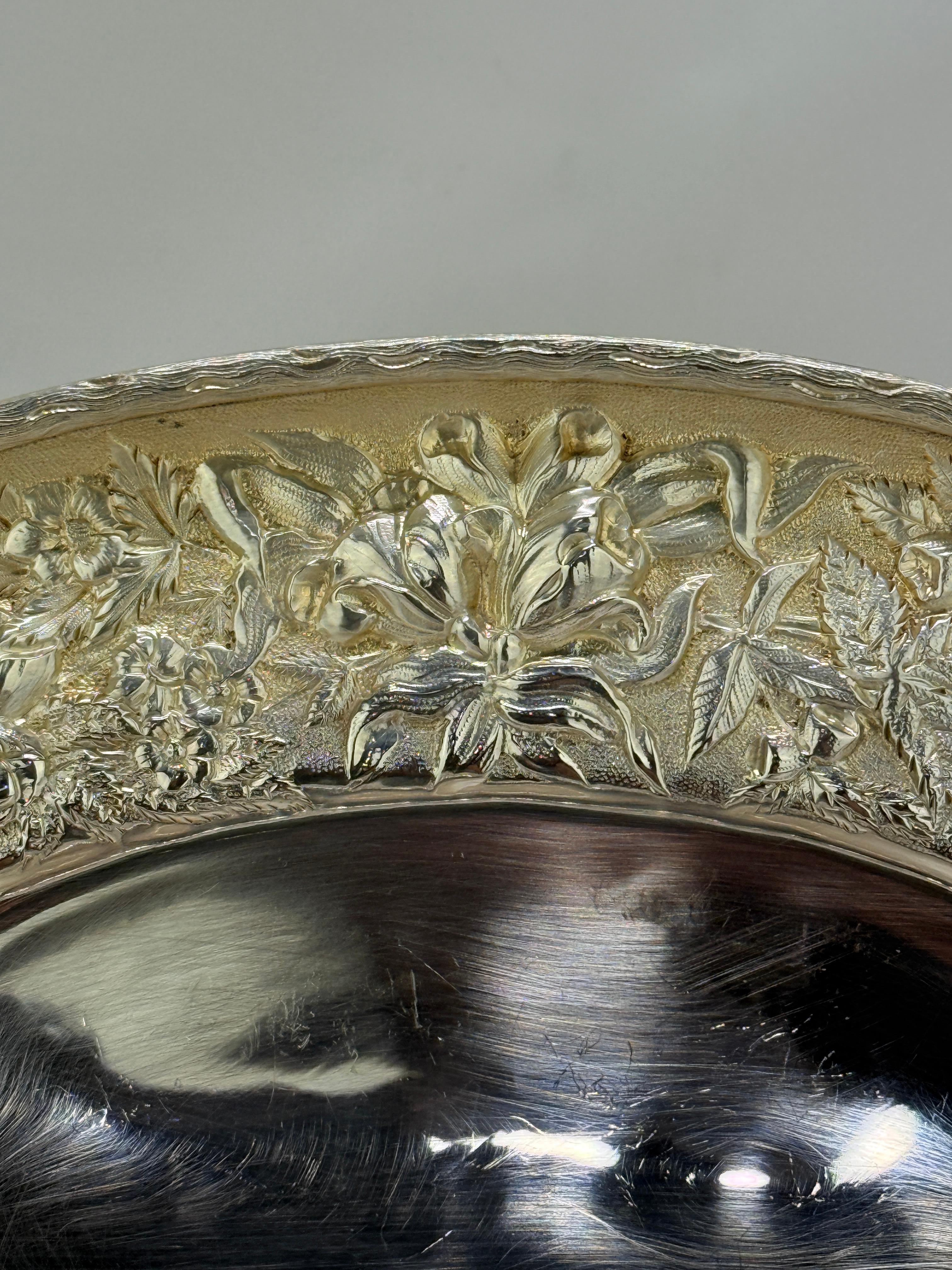 PAR RARO, S. Kirk & Sons Cestas de fruta de plata de ley con mango de vid y repoussé en venta 5