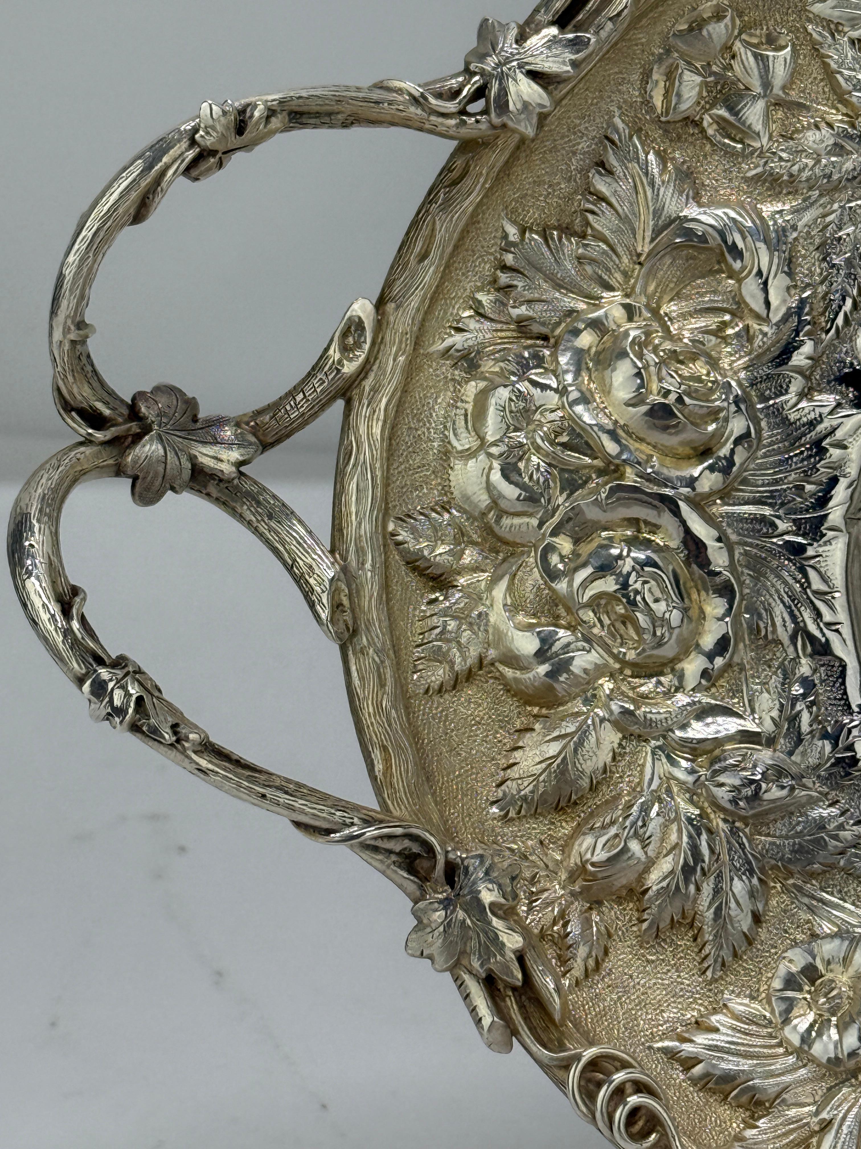 PAR RARO, S. Kirk & Sons Cestas de fruta de plata de ley con mango de vid y repoussé en venta 2