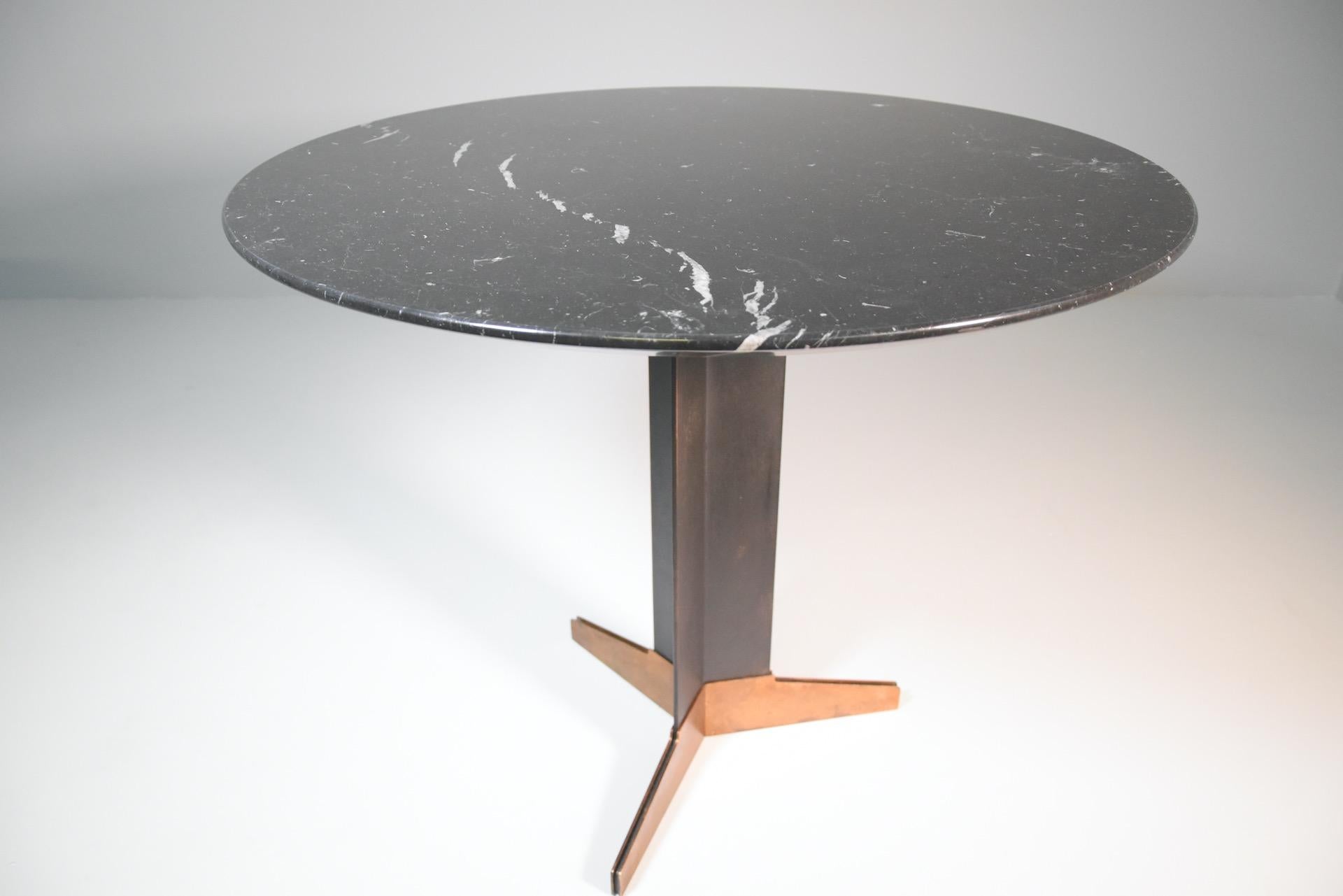 Rare Pair Side Table in Black Marble, Metal and Brass Ignazio Gardella For Sale 8