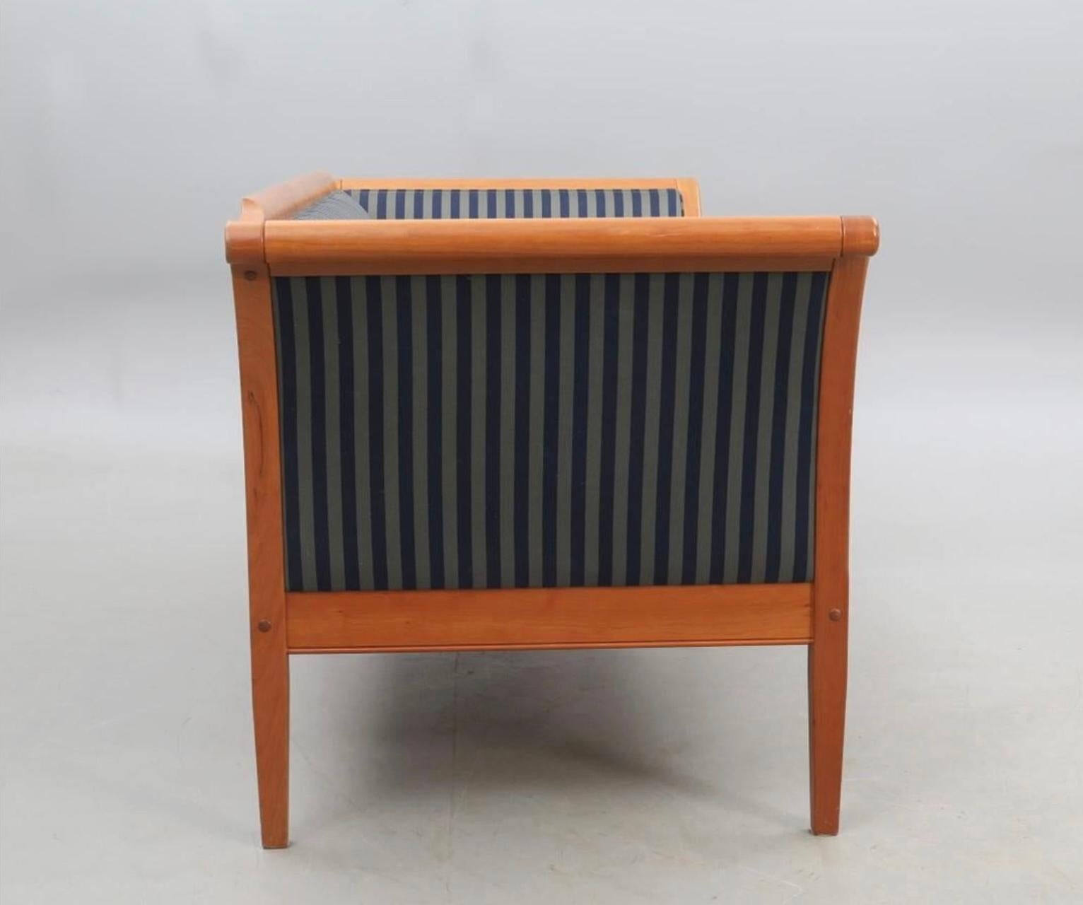 Poli Rare Pair Swedish Biedermeier Style Sofas Couch Empire 20th C 172cm 3-4 Seat A en vente