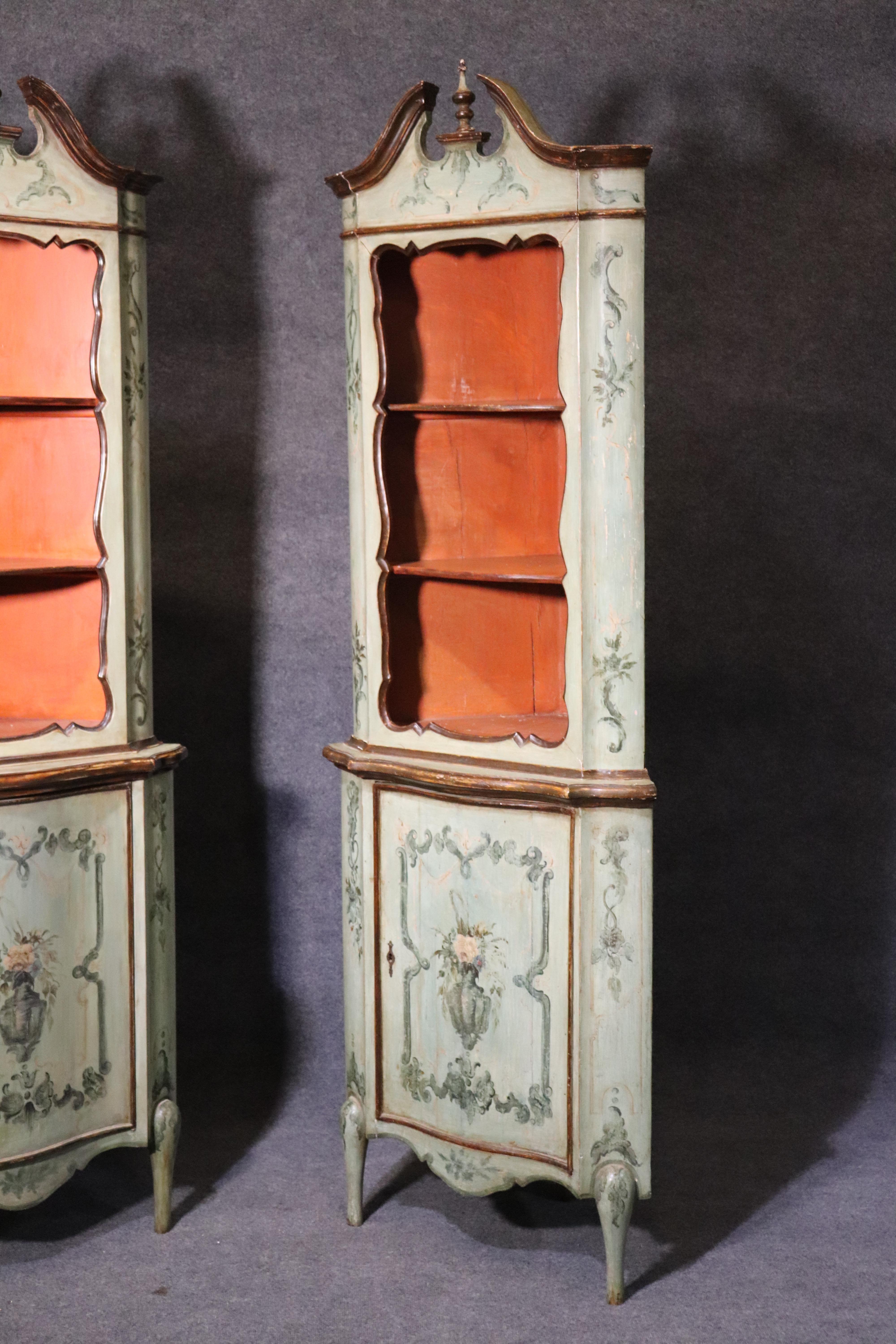 Louis XV Rare Pair of Venetian Paint Decorated Italian Corner Cabinets Cupboards, 1890s