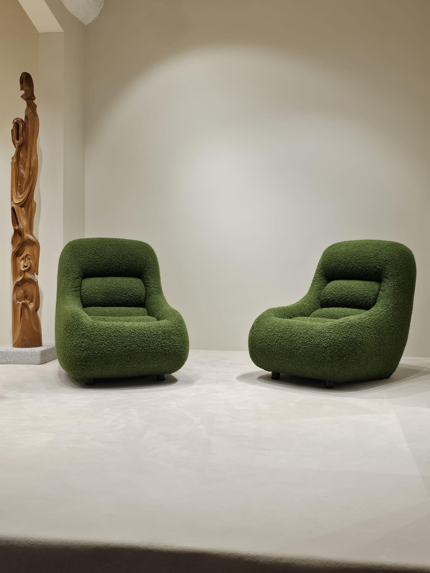 Mid-Century Modern Rare paire de fauteuils et son pouf Formanova années 60