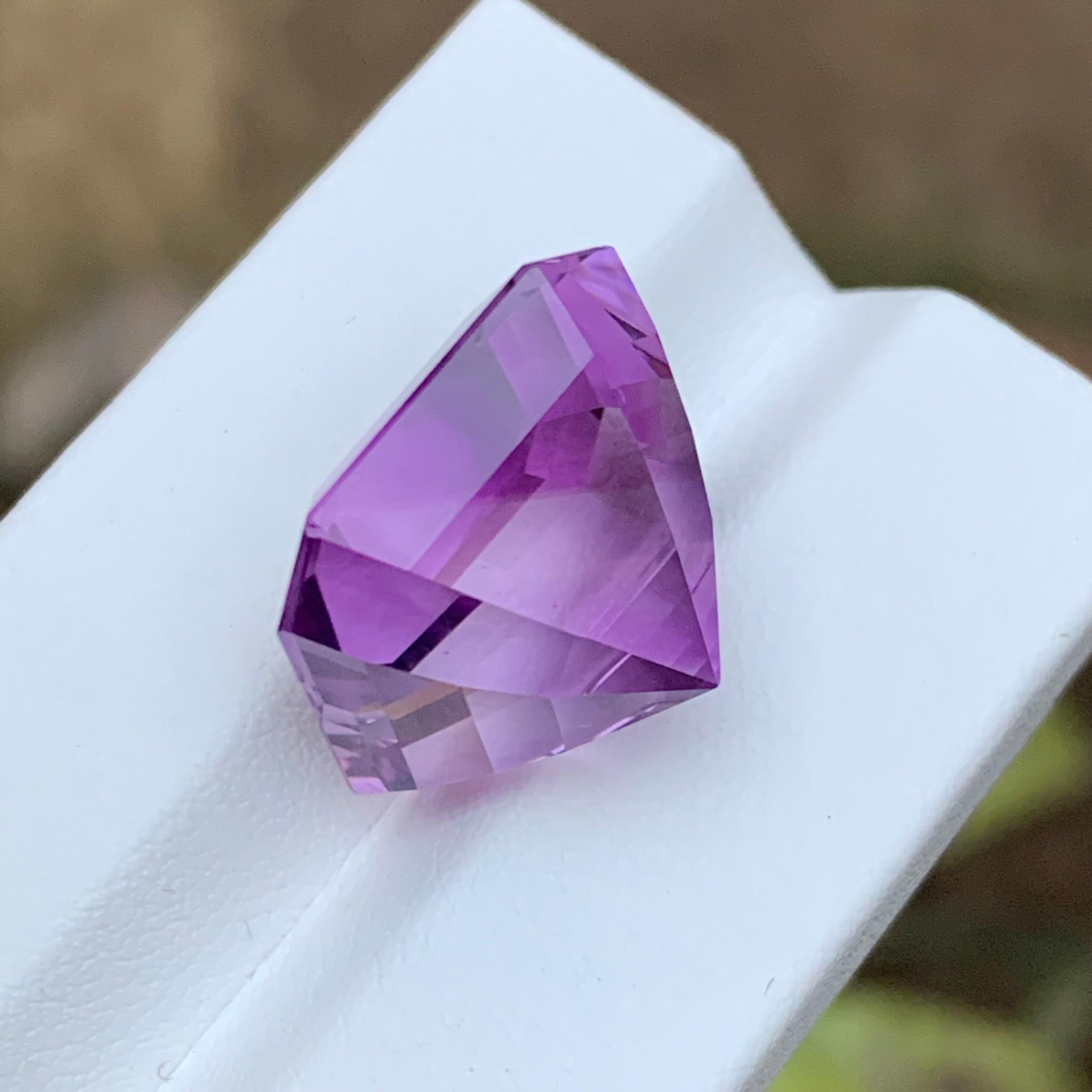 Contemporary Rare Pale Purple Natural Amethyst Gemstone, 24.70 Ct Asscher Cut for Pendant etc For Sale
