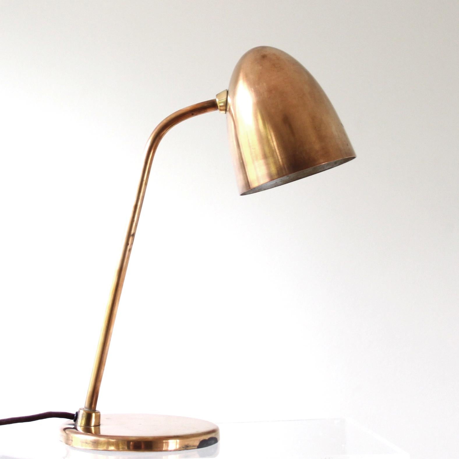 Rare Palle Suenson Table Lamp in Brass, Scandinavian Modern, Denmark 1940s 1