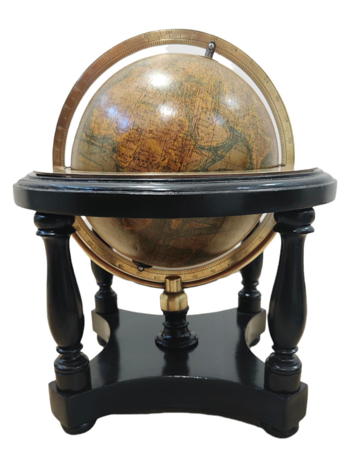Spanish Rare Paluzie Globe from the 19th Century For Sale