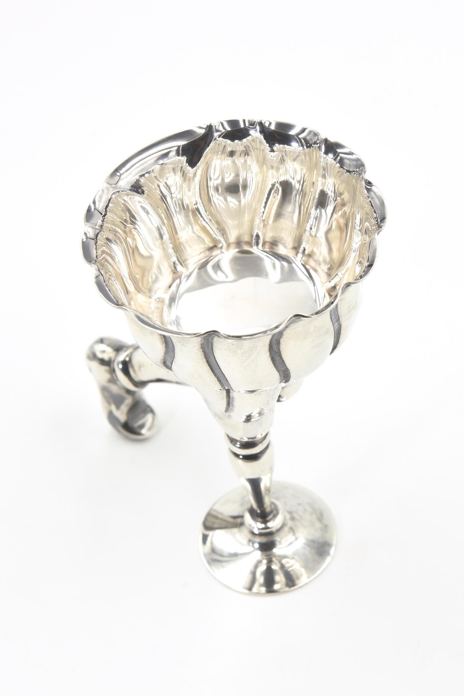 Rare Pampaloni Sterling Footed Figural Wine Cup from Bichierografia Collection In Good Condition In Miami Beach, FL