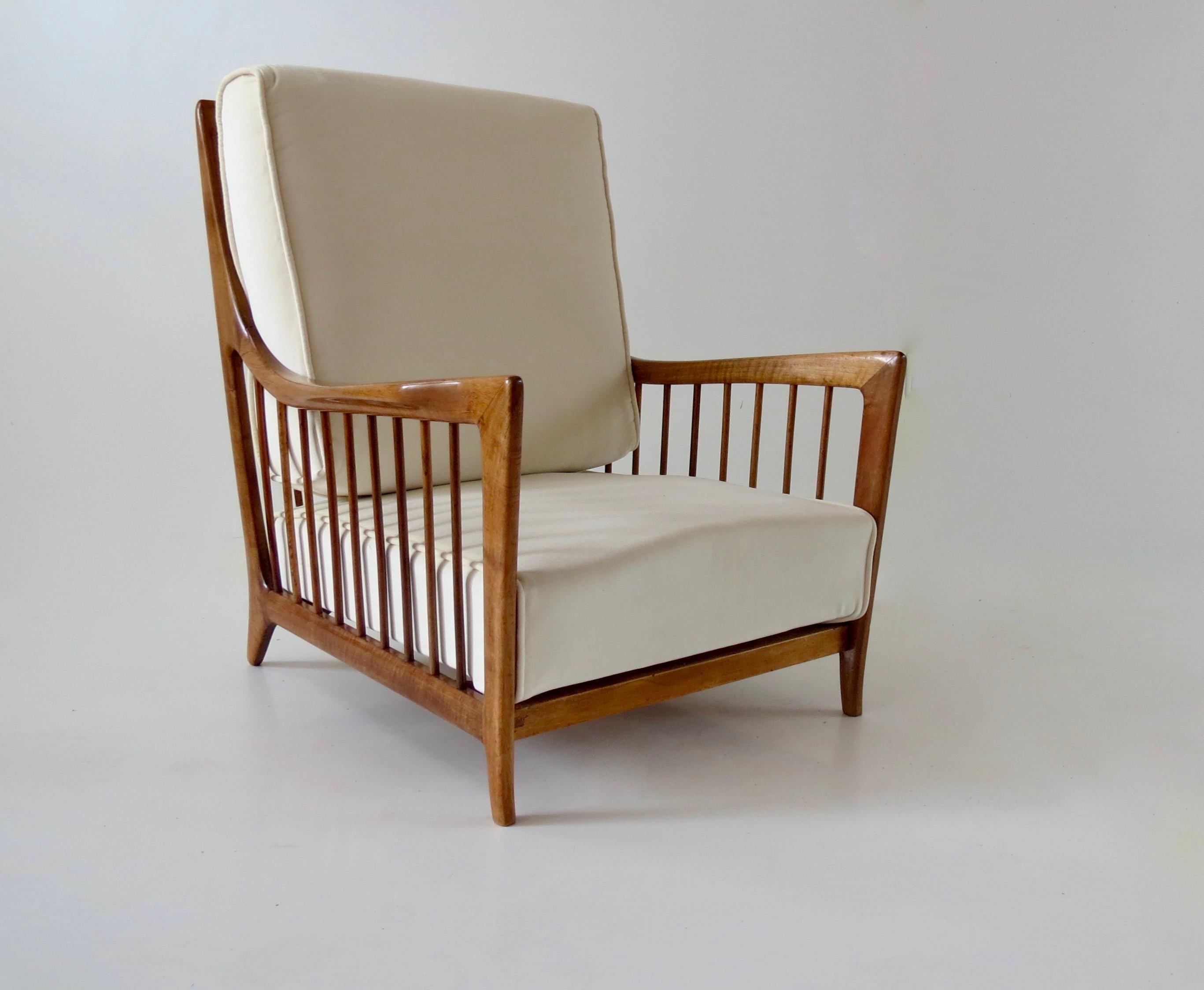 Mid-Century Modern Rare Paolo Buffa White Cherrywood Armchair 118/F, 1950