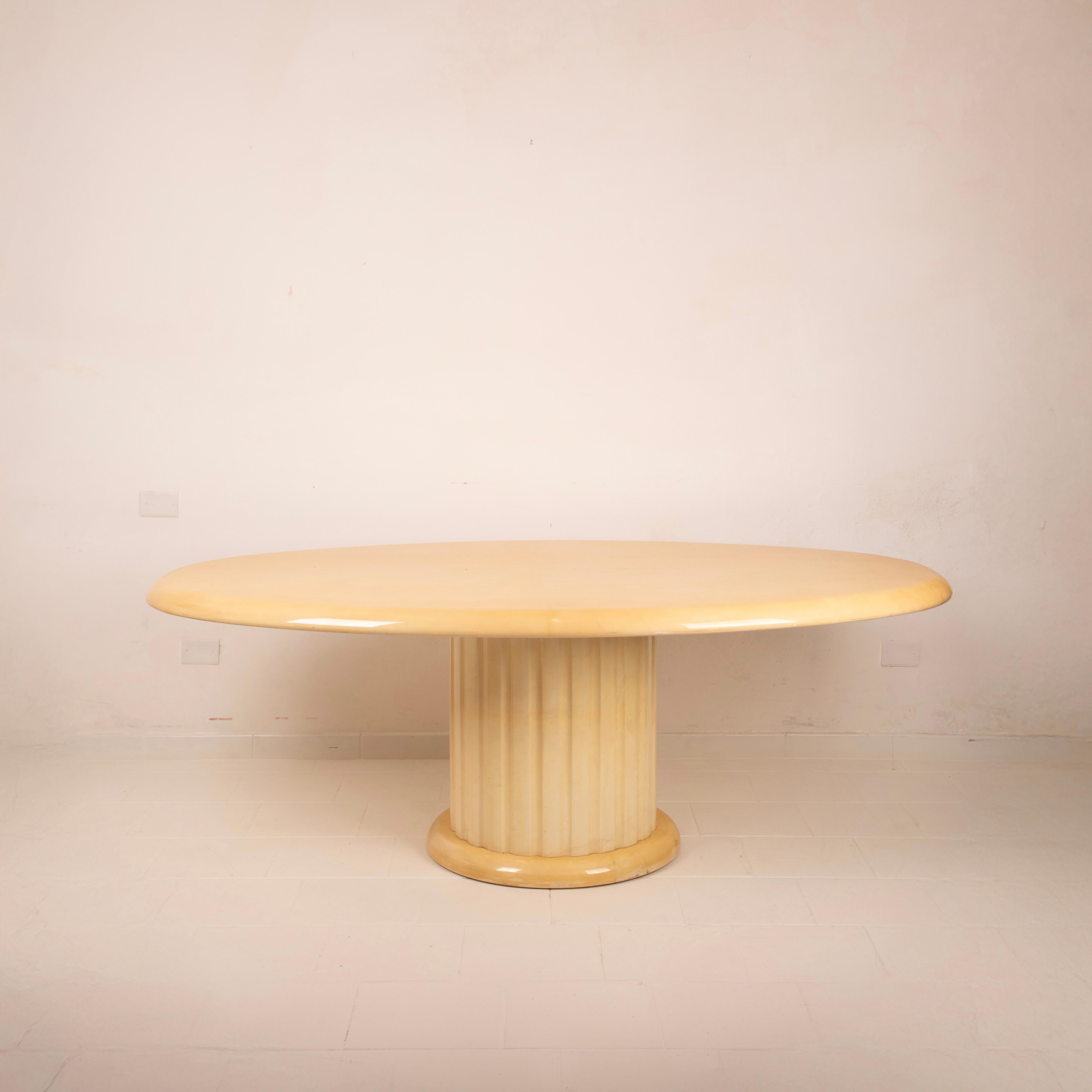 Mid-Century moderno Rare Parchment Table by Aldo Tura for Tura Milano, 1960 in vendita