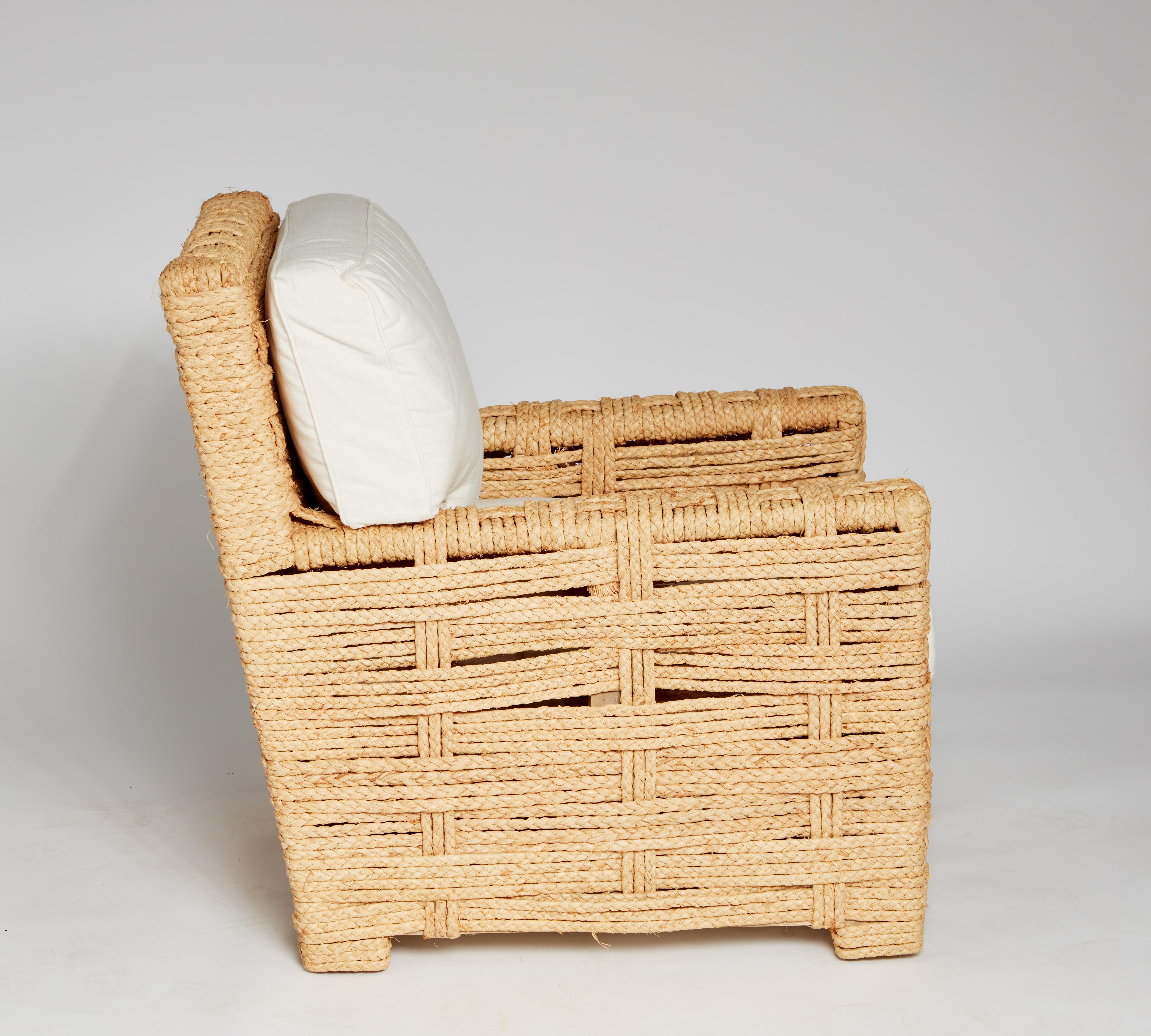 Francese Rara Pare di poltrone in rafia di Adrien Audoux e Frida Minet in vendita