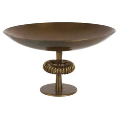 Rara composta o tazza in ottone in stile Parzinger, realizzata da Buenilum Brass