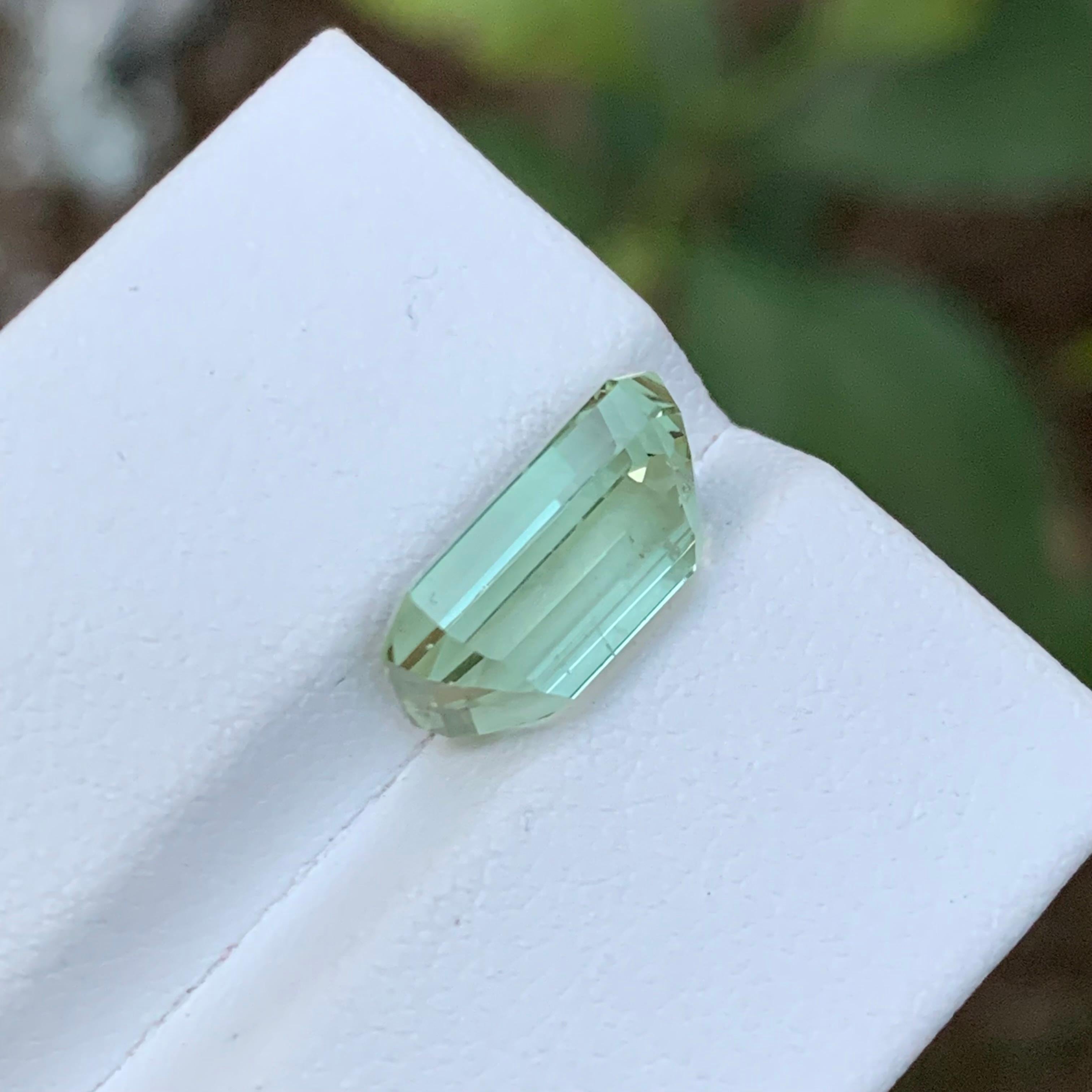Rare Pastel Green Natural Tourmaline Gemstone, 5.05 Ct Emerald Cut-Ring/Jewelry In New Condition For Sale In Peshawar, PK