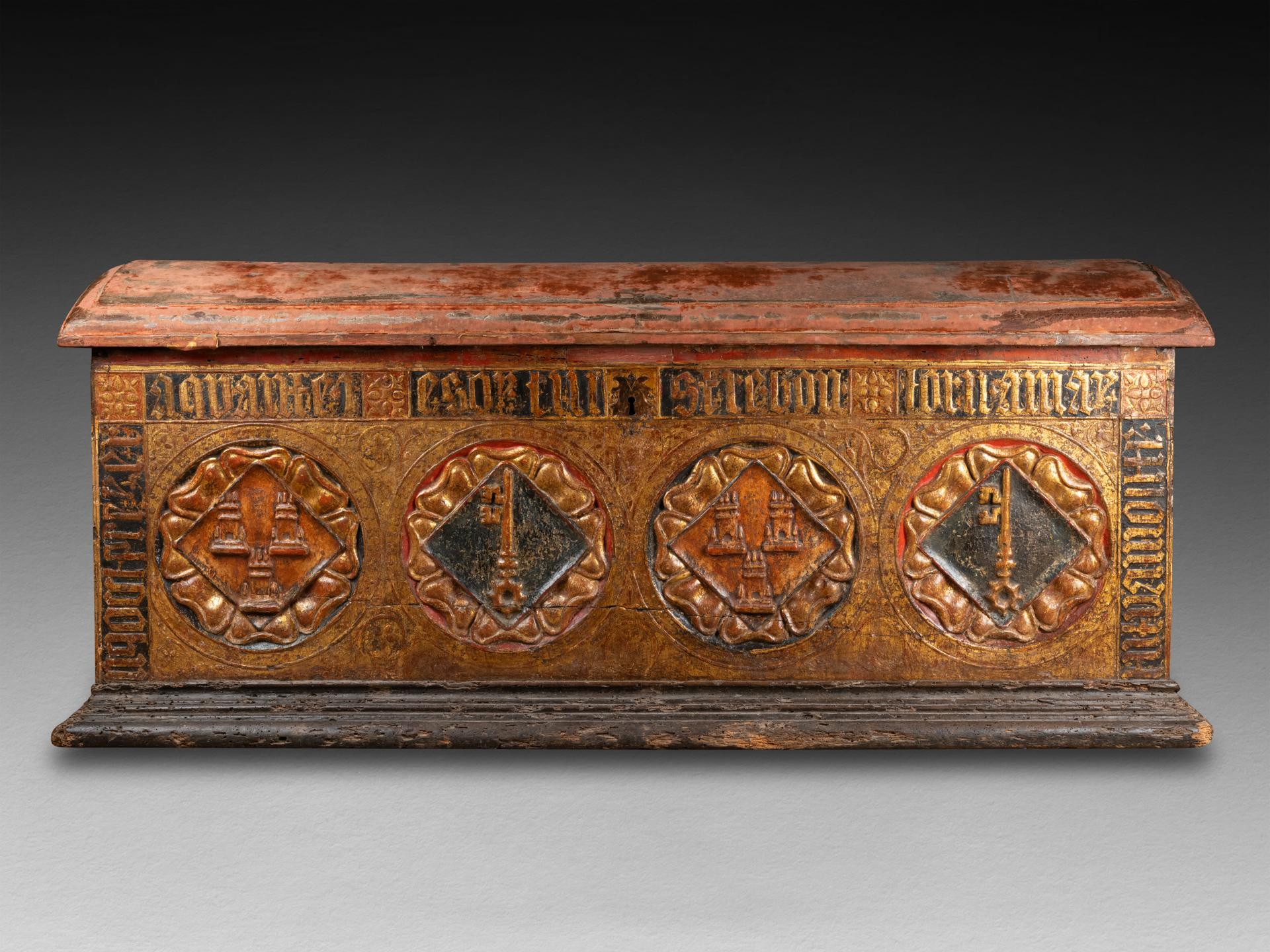Italian Rare pastiglia marriage chest - North of Italy, First half of 15th century For Sale