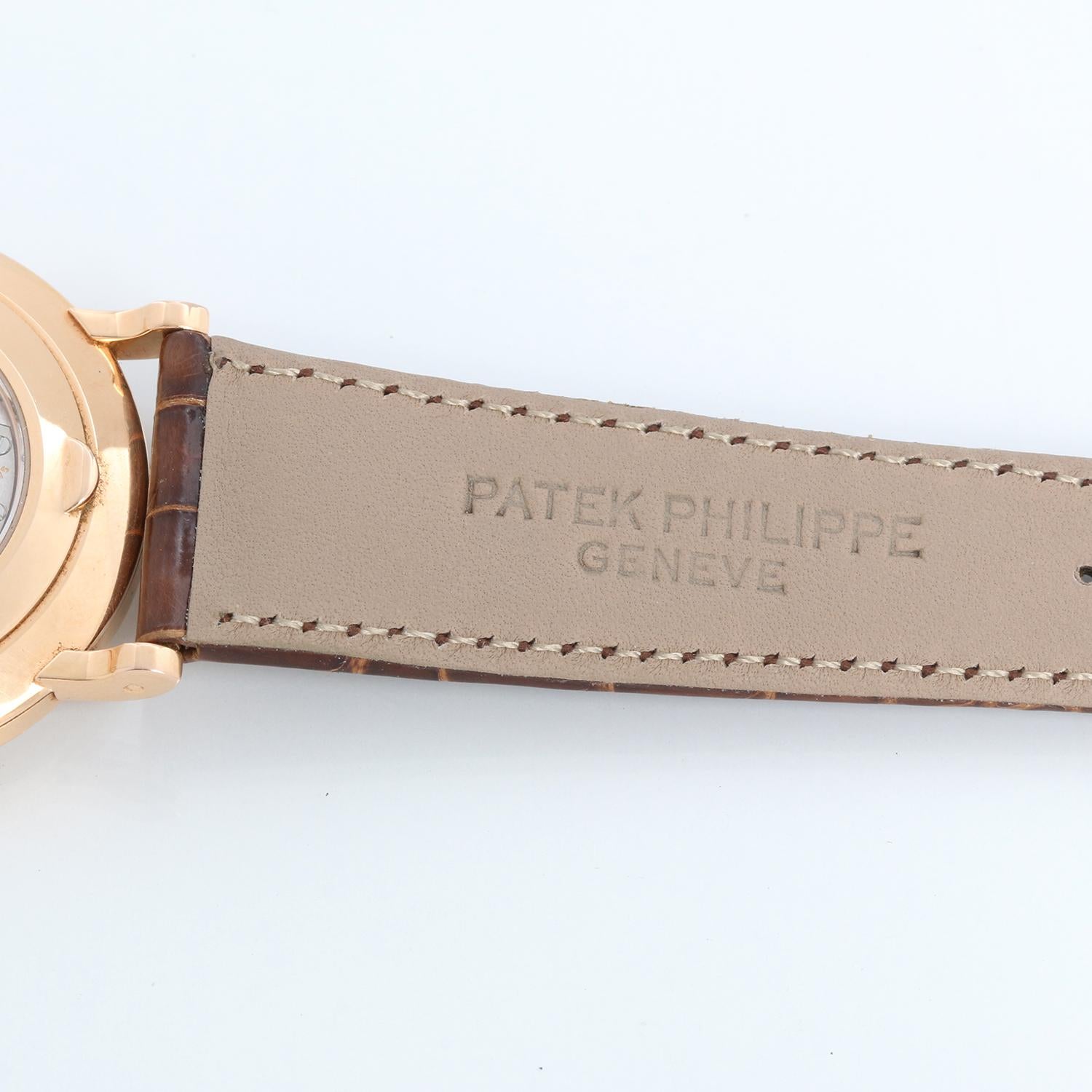 Rare Patek Philippe Calatrava 18k Rose Gold Men's Watch 5116R In Excellent Condition In Dallas, TX