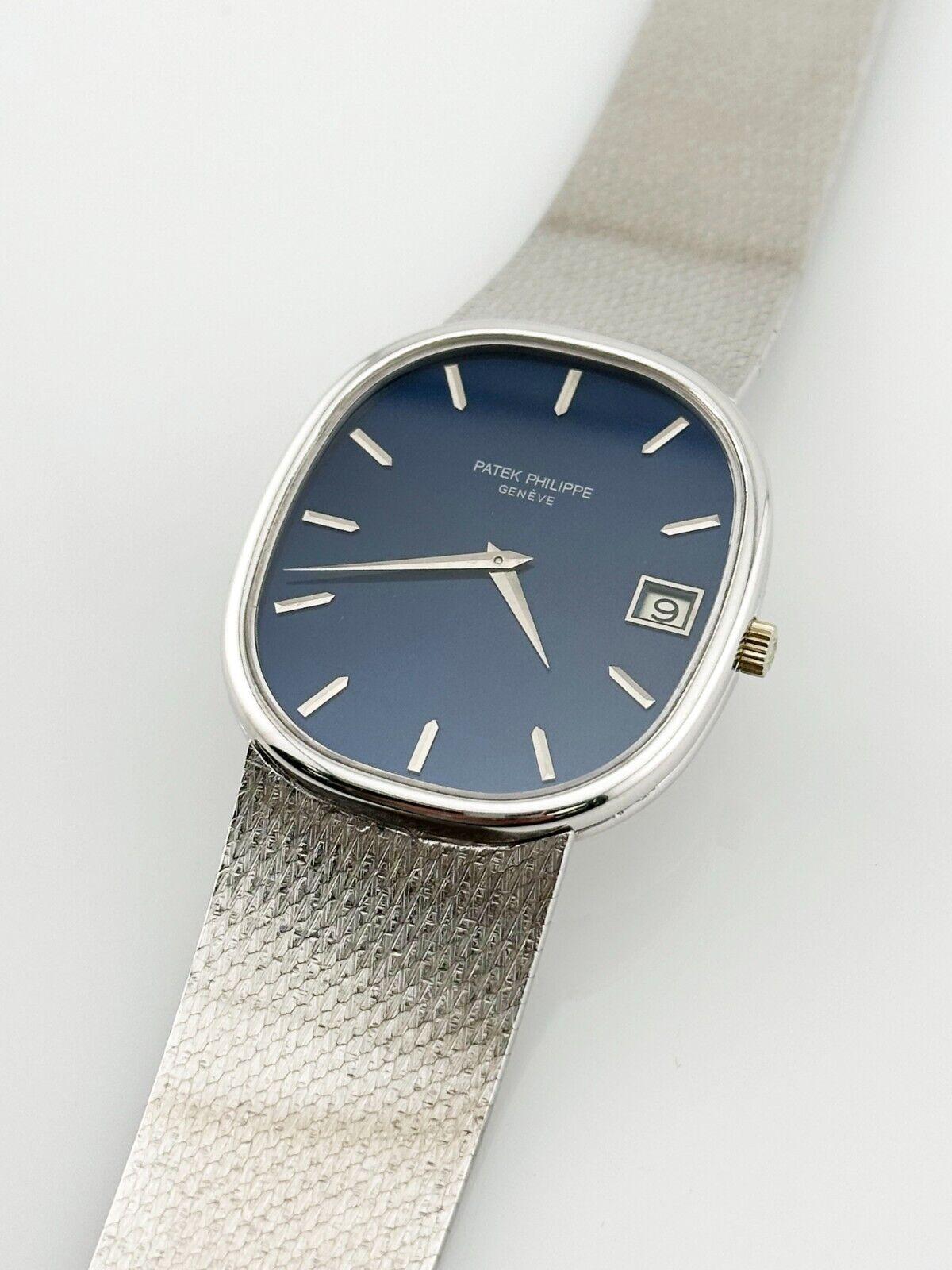 Numero di stile: 3605 (3605/2G-200)

 

Model: Patek Philippe Jumbo Ellipse 

 

Materiale della cassa: Oro bianco 18 carati 

 

Fascia: oro bianco 18 carati 

  

Lunetta: oro bianco 18 carati 

  

Quadrante: blu 

 

Volto: Cristallo di zaffiro