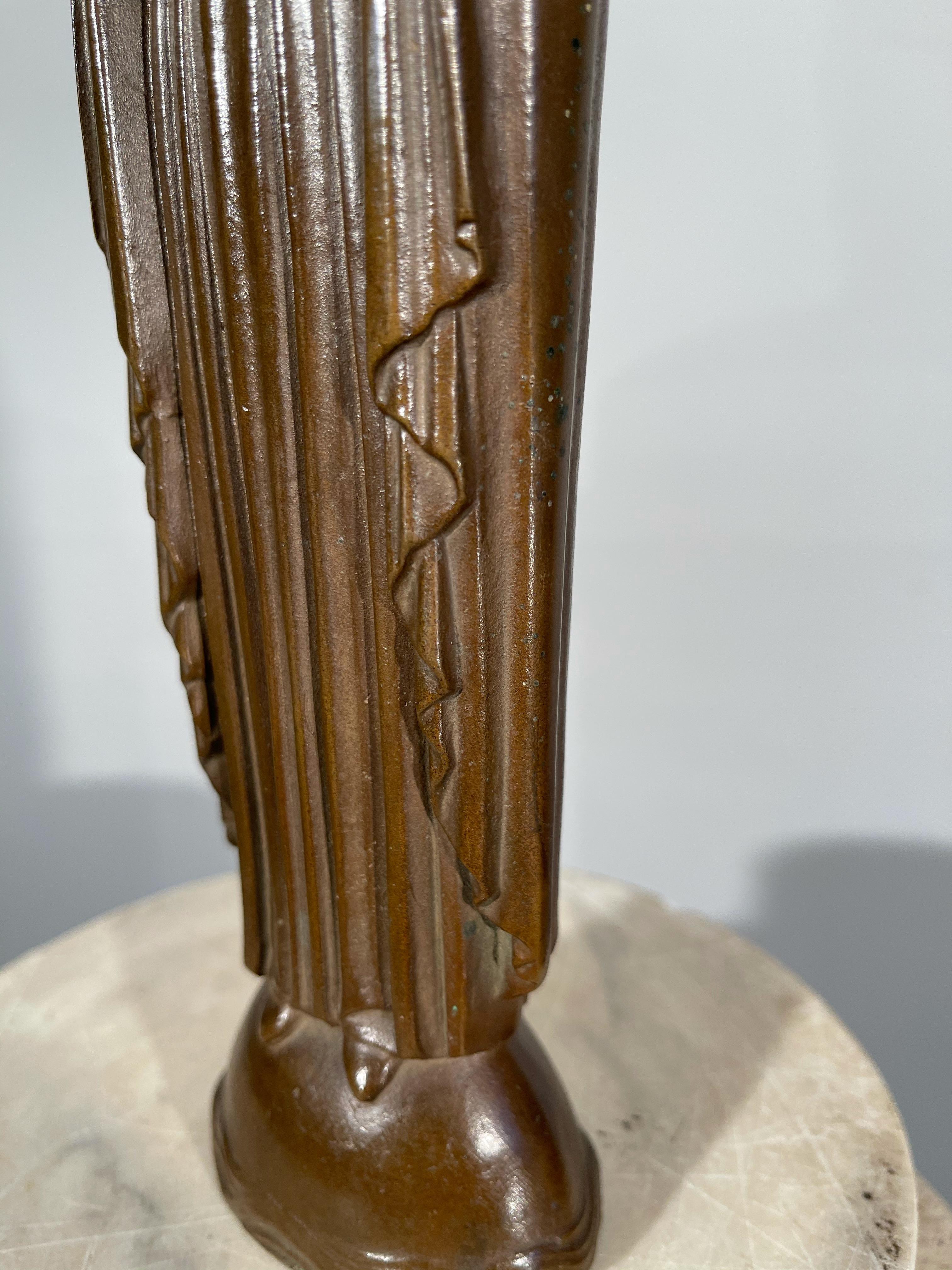 Rare sculpture ancienne en bronze patiné représentant le cœur immaculé de la Vierge Marie en vente 8