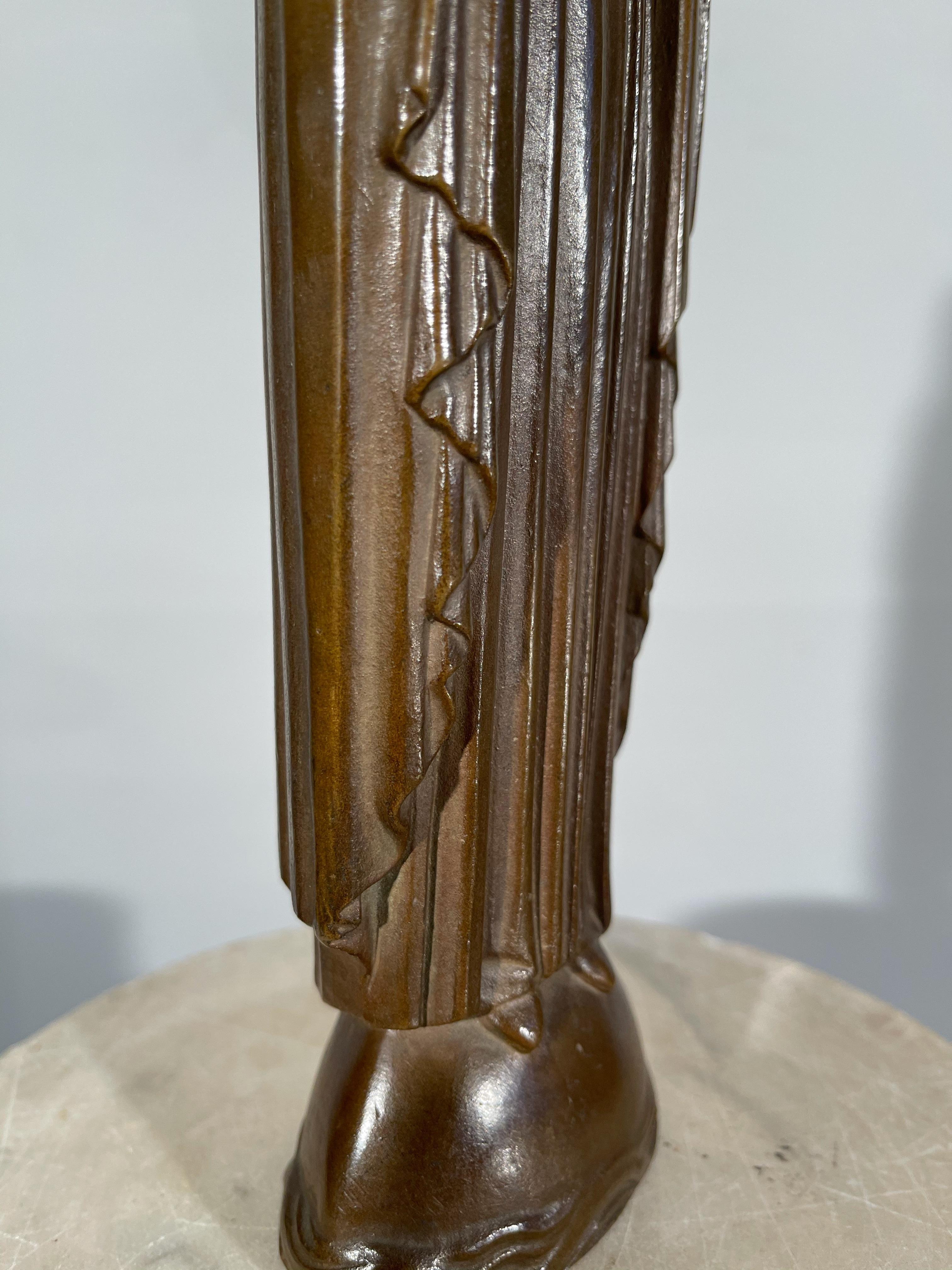 Rare sculpture ancienne en bronze patiné représentant le cœur immaculé de la Vierge Marie en vente 11