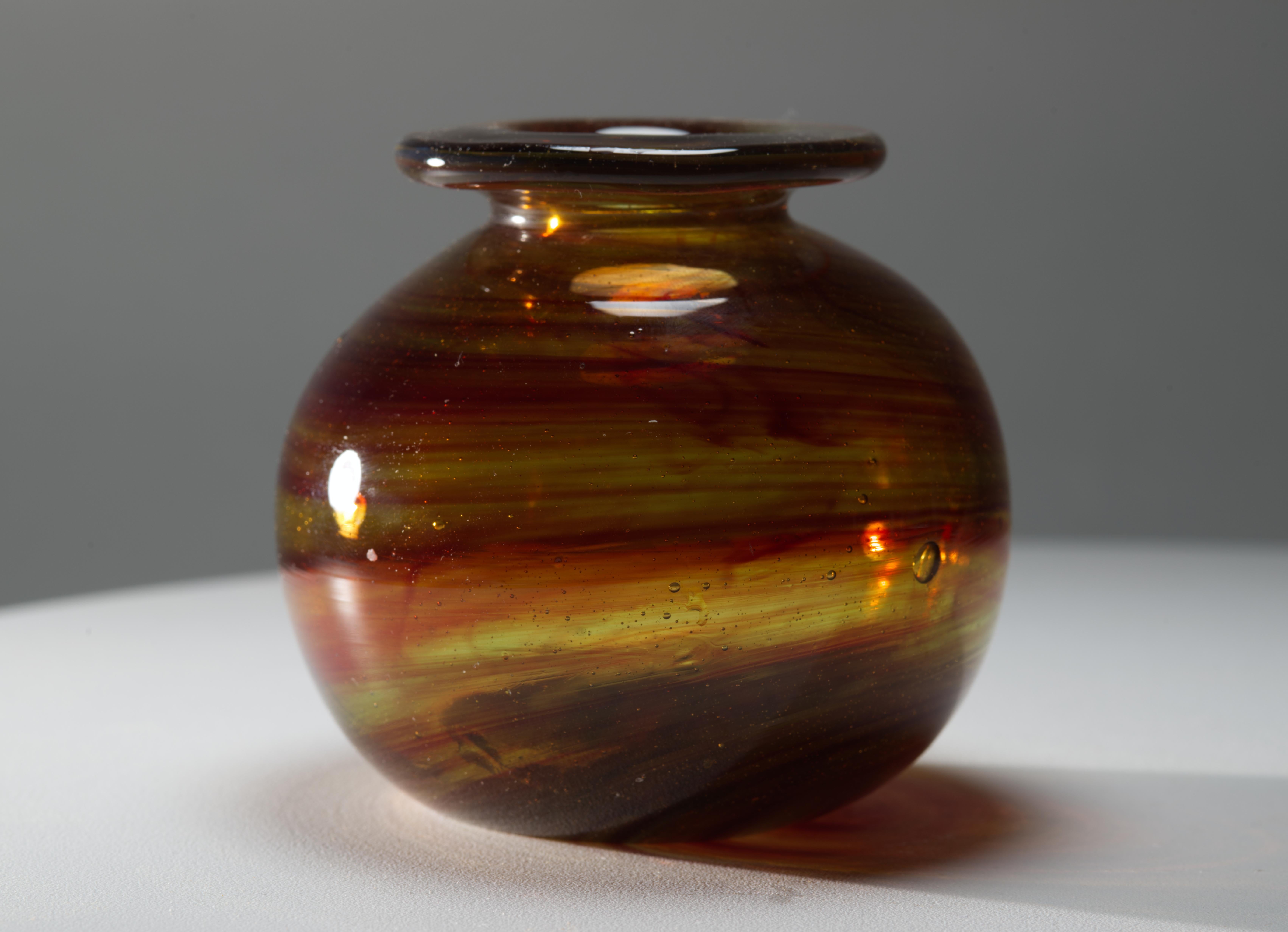 Raro vaso di Patricia Esch, vetro da studio americano, 1971 in vendita 1