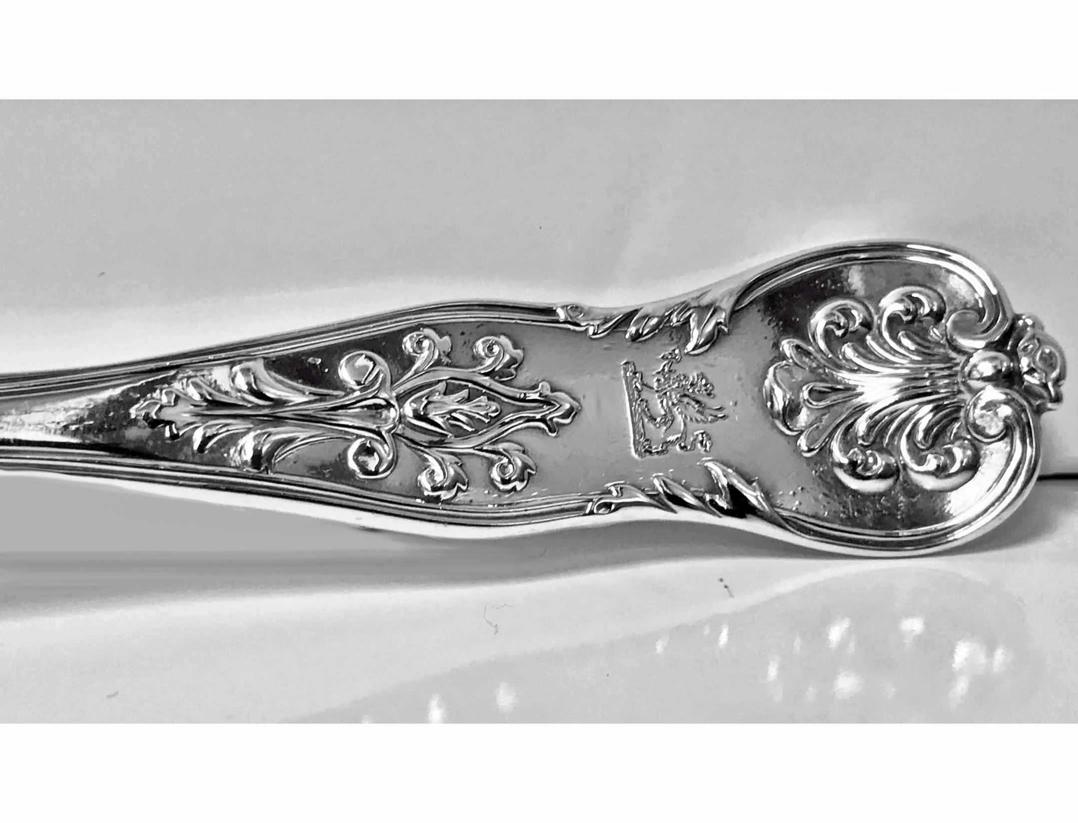 Rare 19th century princess no 2 silver large serving basting spoon, London, 1834 Mary Chawner. Crest that of griffin passant possibly grasping a sprig. Substantial weight and quality. Length 12.125 inches. Weight: 194 grams. Excellent patina and