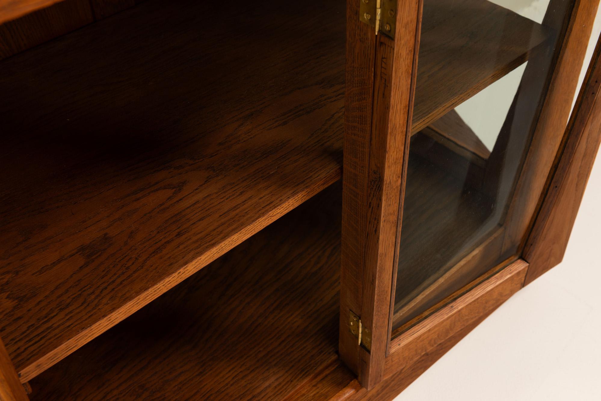 Rare Paul Bromberg Oak Tea Cabinet Amsterdam School, The Netherlands 1918 For Sale 9