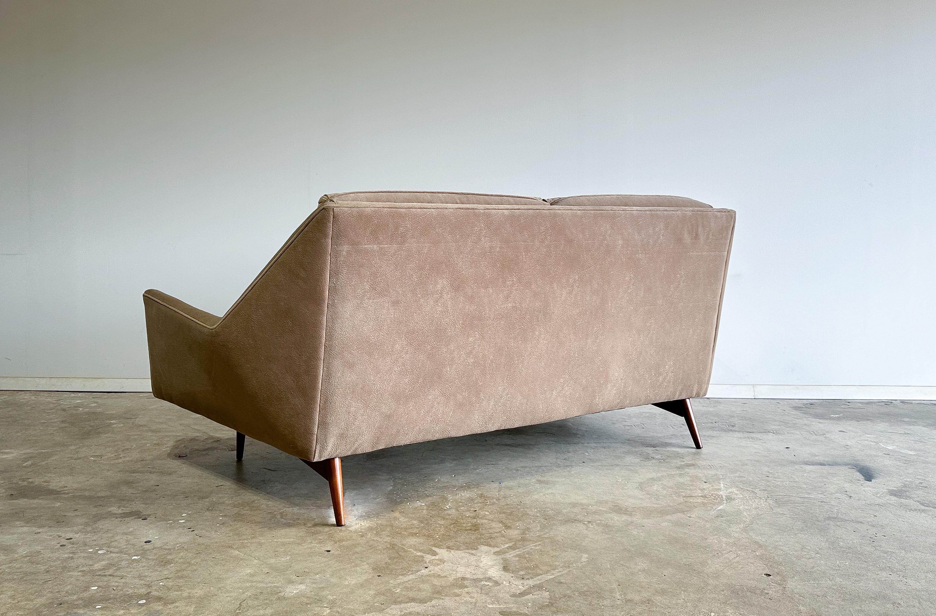 Rare Paul McCobb Angle Arm Sofa for Directional, 1950s In Fair Condition In Round Rock, TX