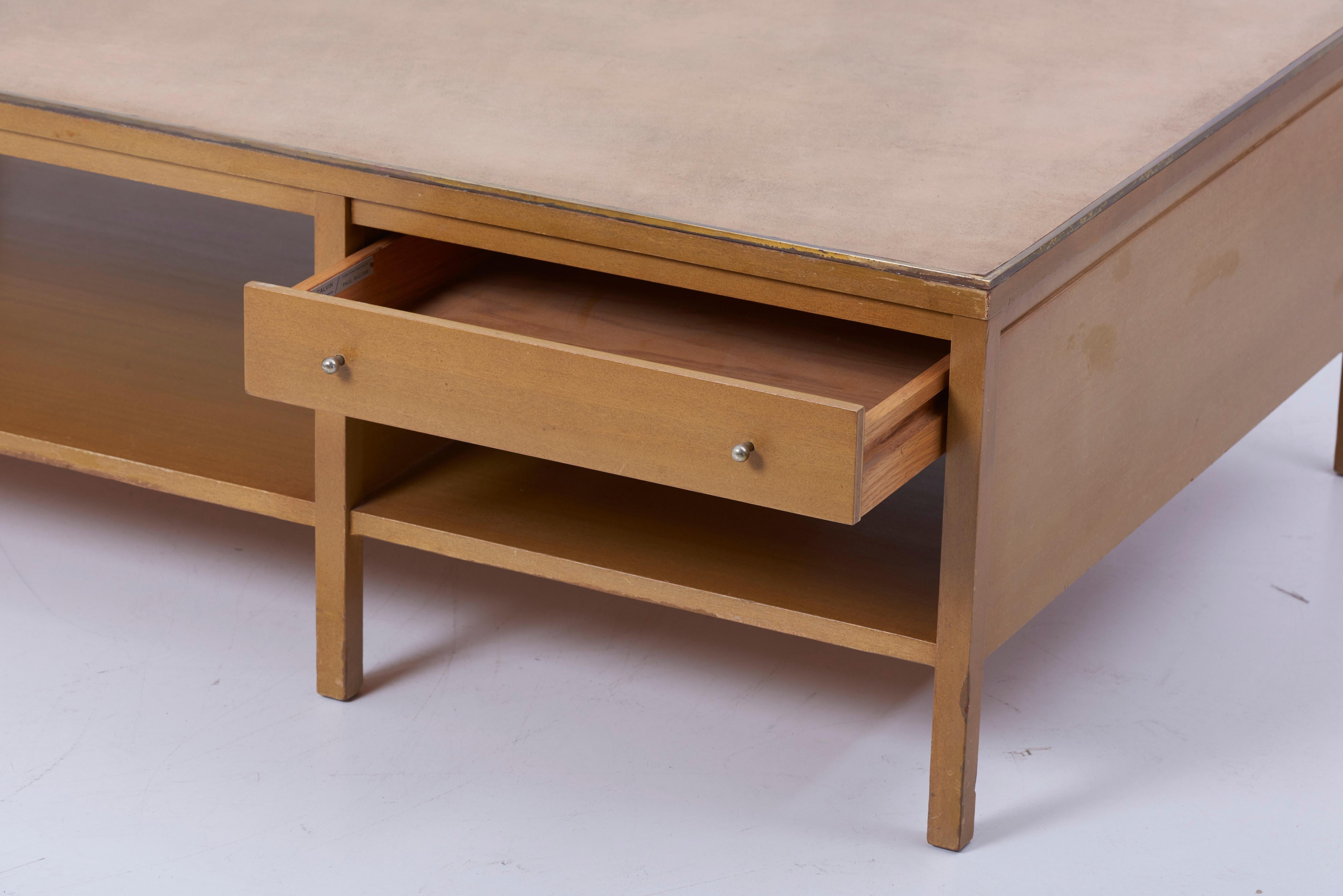 Rare table basse Paul McCobb avec plateau en cuir pour Calvin US années 1950 en vente 3