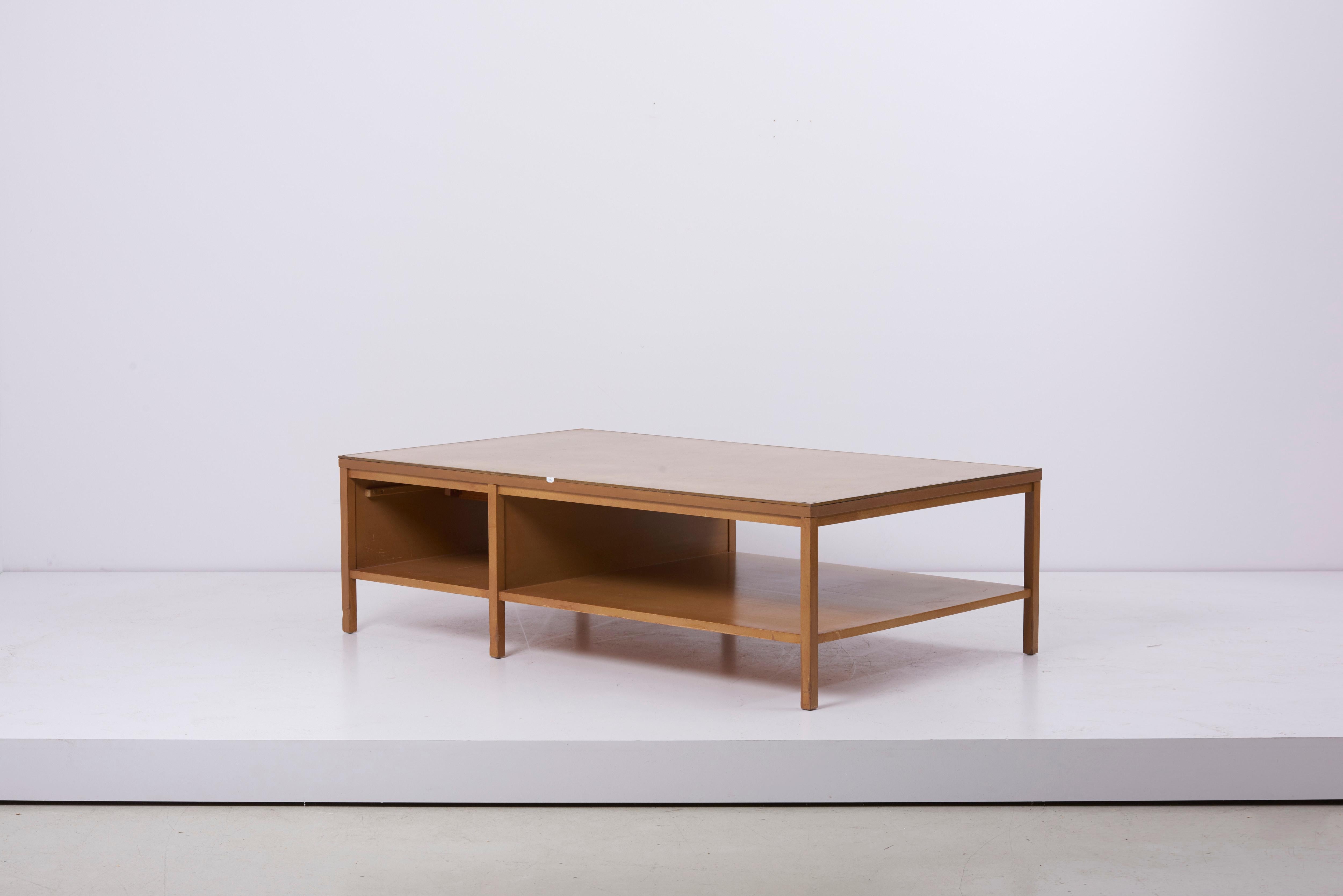Rare Paul McCobb Coffee Table with Leather Top for Calvin US 1950s In Good Condition In Berlin, DE