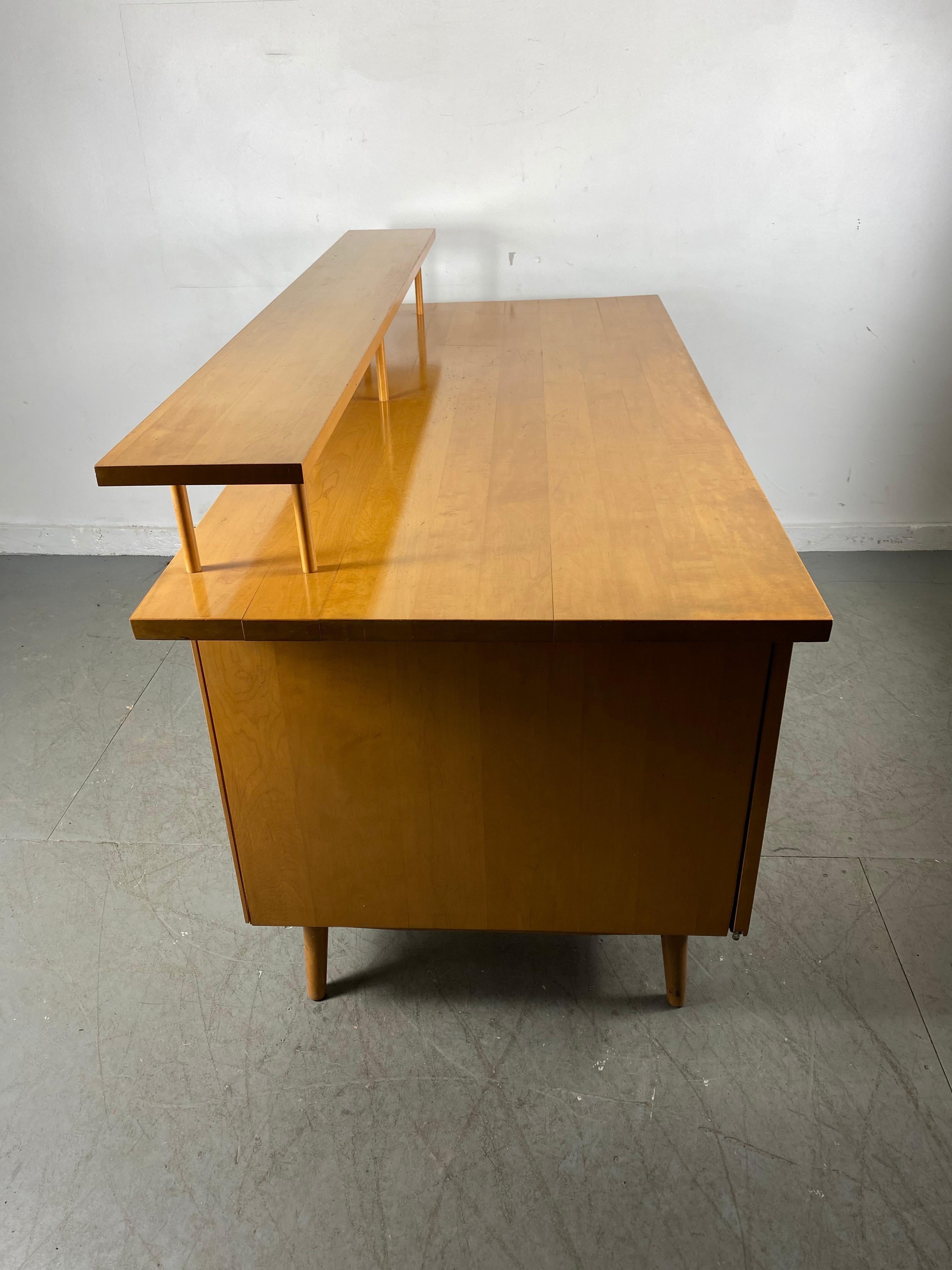 Mid-20th Century Rare Paul McCobb Desk in Maple, 1950s, Multi-Level, Classic Modernist Design