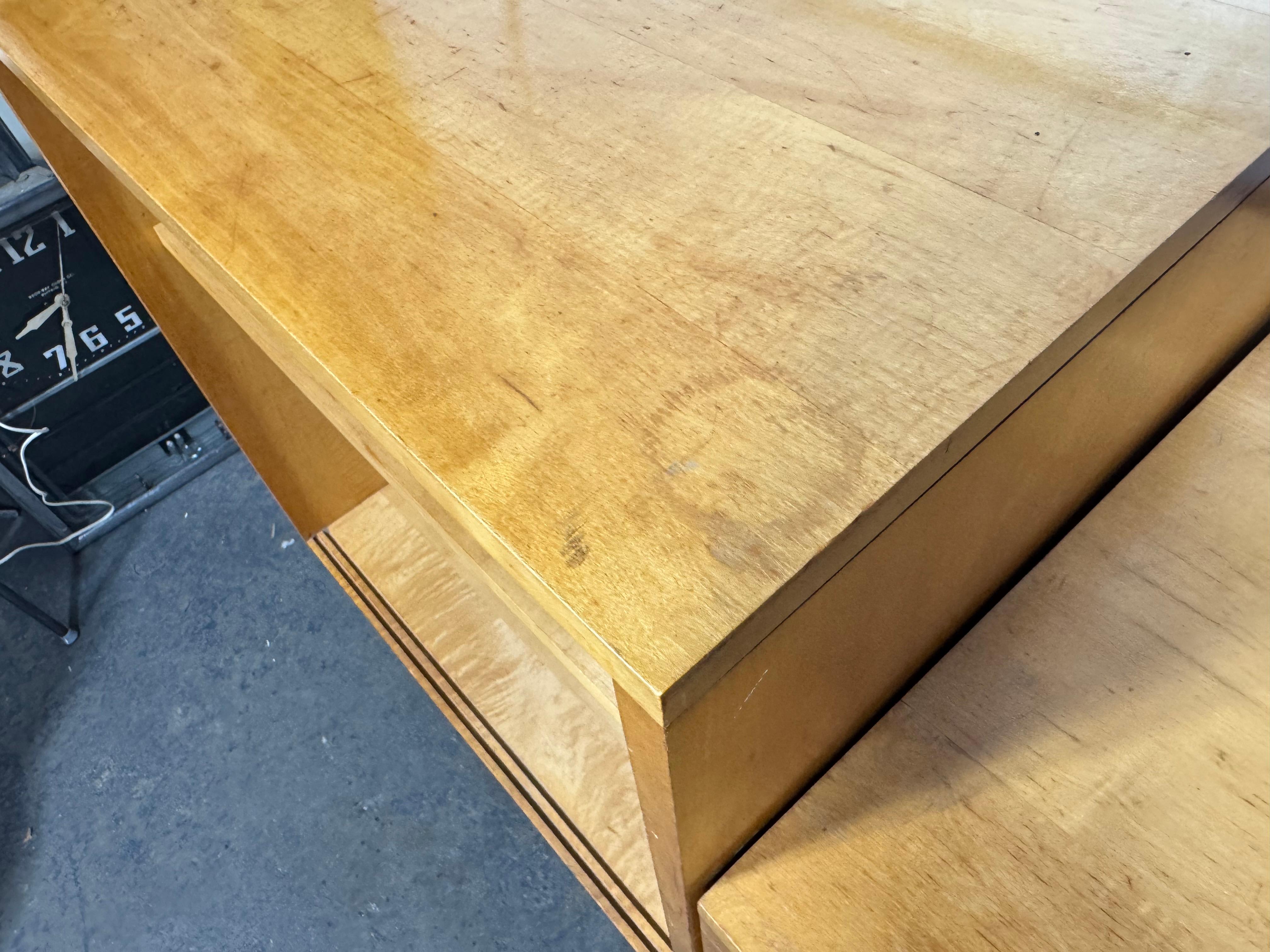 Rare Paul McCobb modular cabinet , aluminum ring pulls / iron base in vendita 2