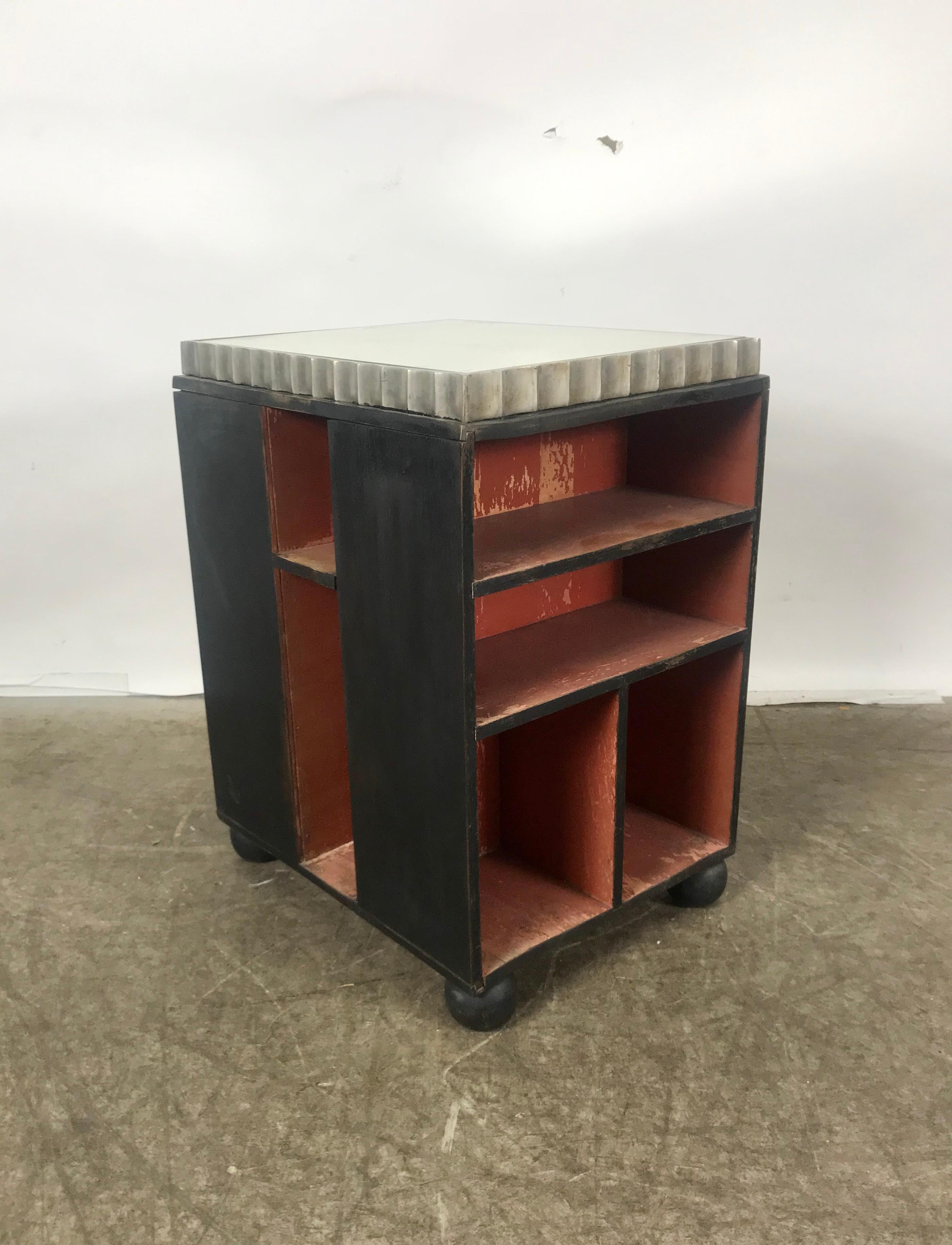 Art Deco Rare Paul T. Frankl Skyscraper side table Frankl Galleries, 1920s