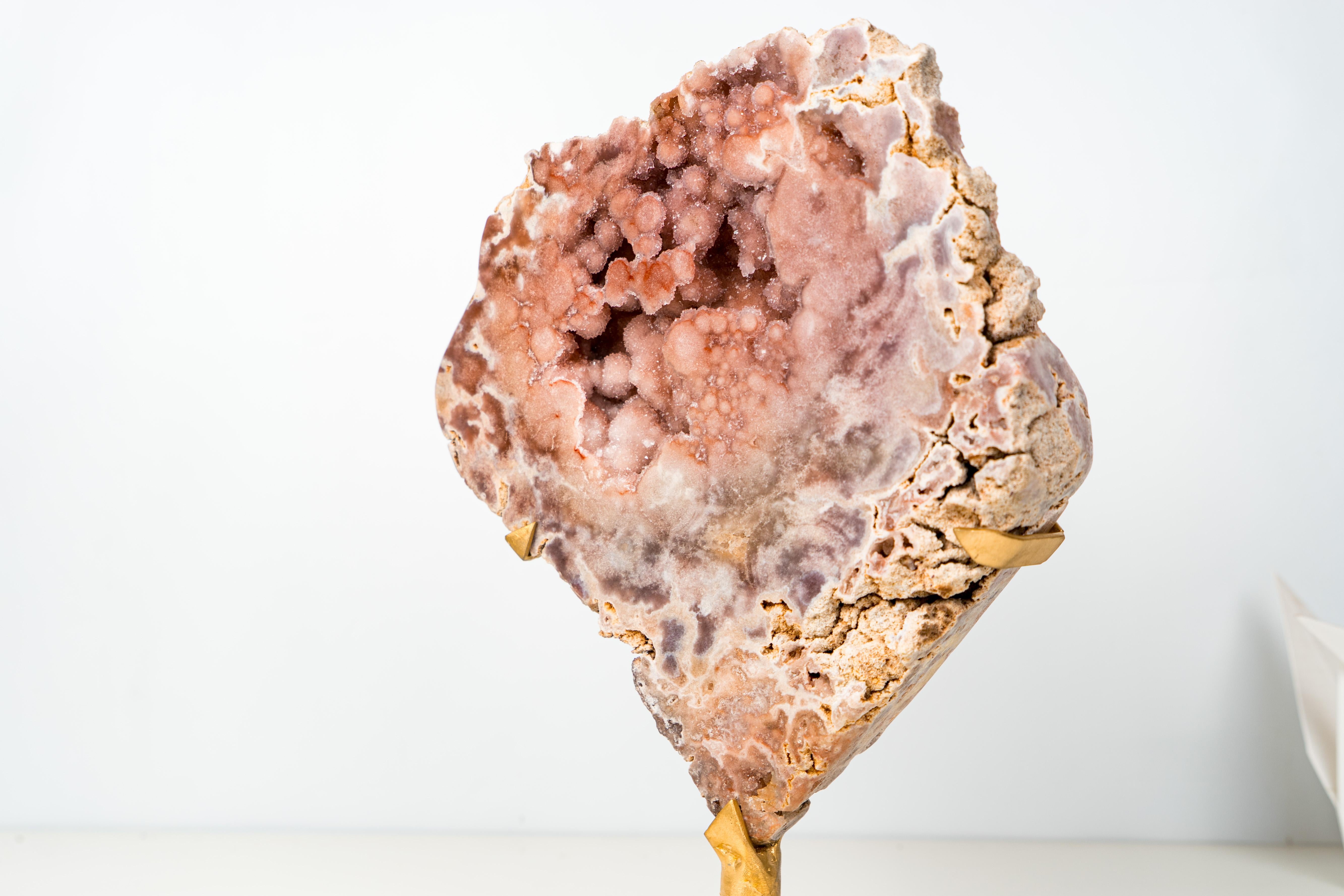 Eccezionale lastra di geode di ametista rosa naturale con cristalli di druzy rosa pesca su supporto

▫️ Descrizione

Ti starai chiedendo: questo colore rosa pesca è naturale? La risposta è sì, assolutamente. I ricchi toni rosa di questo geode di