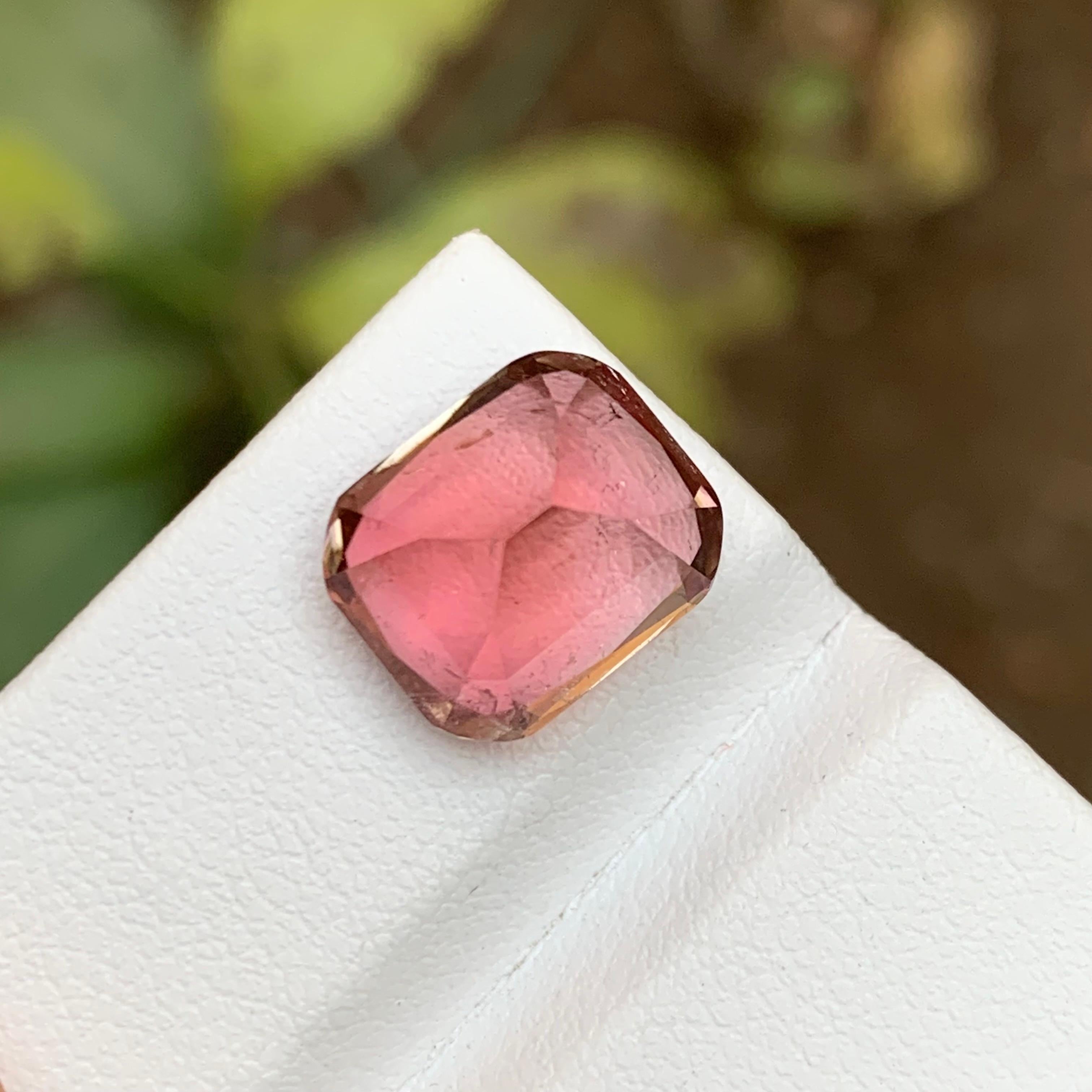 Rare Peachy Pink Natural Tourmaline Gemstone, 7.25 Ct Cushion for Ring/Pendant In New Condition For Sale In Peshawar, PK