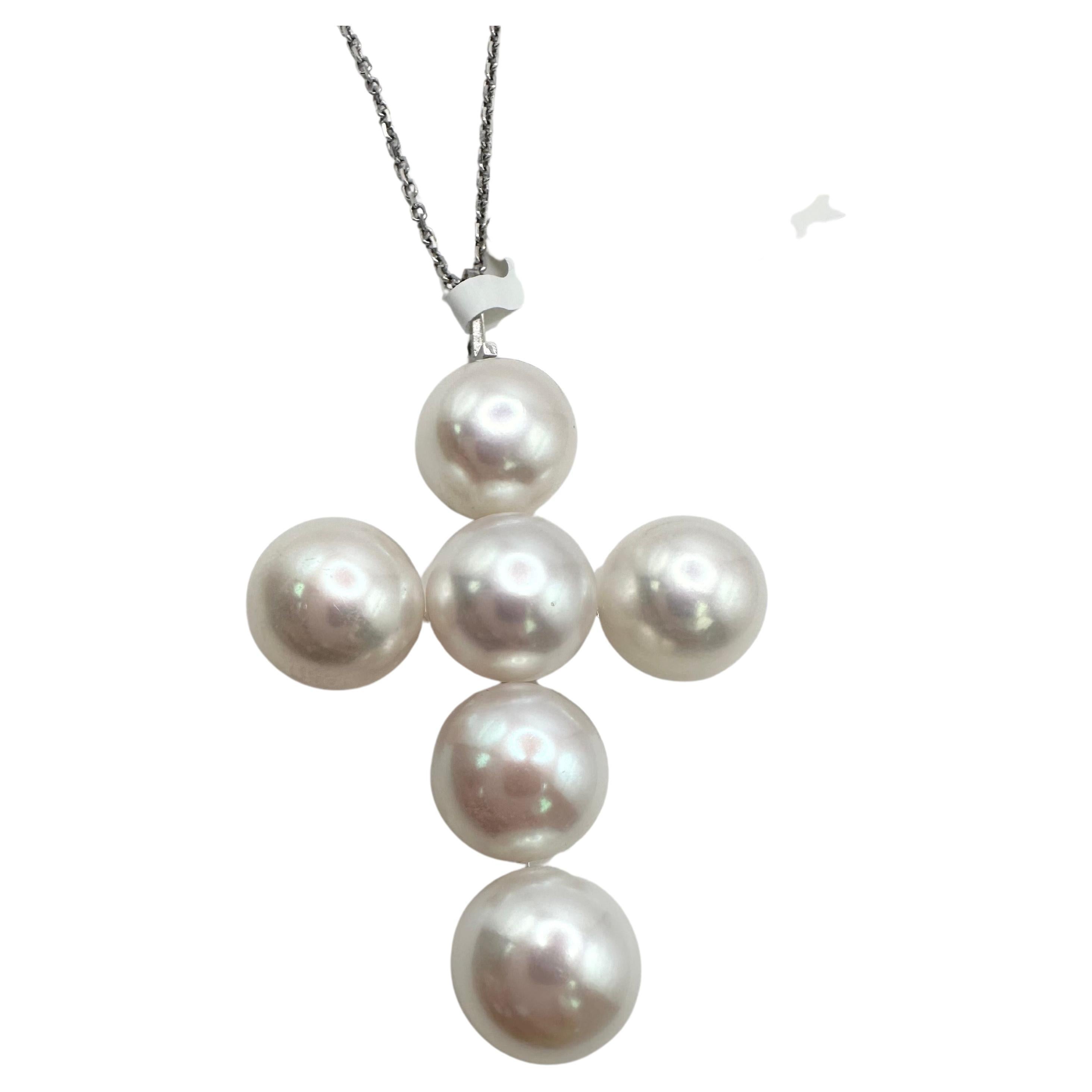 Collier pendentif rare croix en or 14 carats et perles de 15 mm