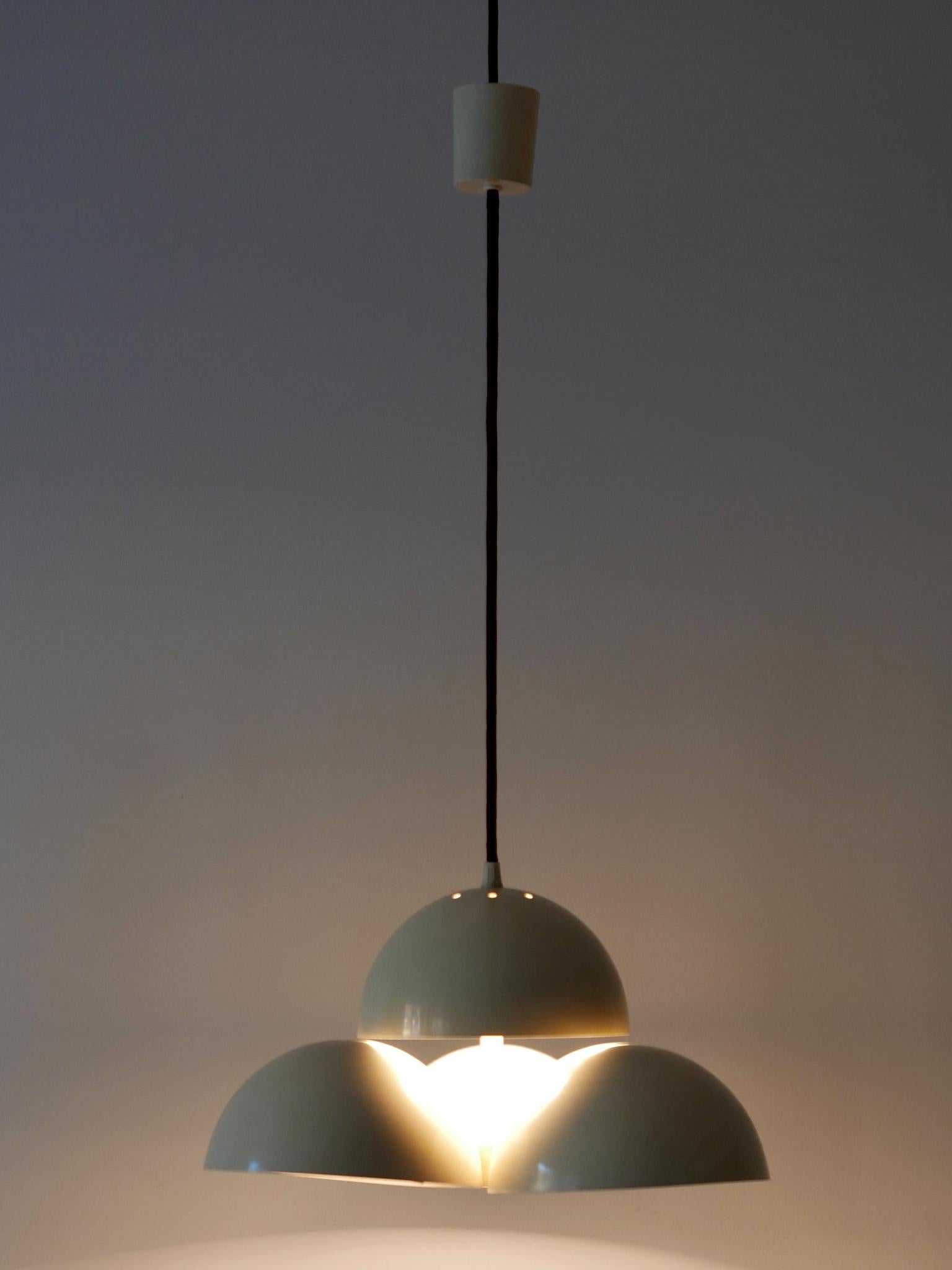 Rare Pendant Lamp Cantharel in the Style of Maija Liisa Komulainen for RAAK In Good Condition For Sale In Munich, DE