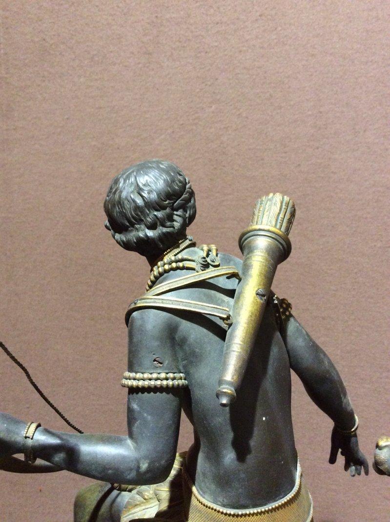 Directoire Rare pendule Africa gravée en bronze doré, début du 19ème siècle, Paris