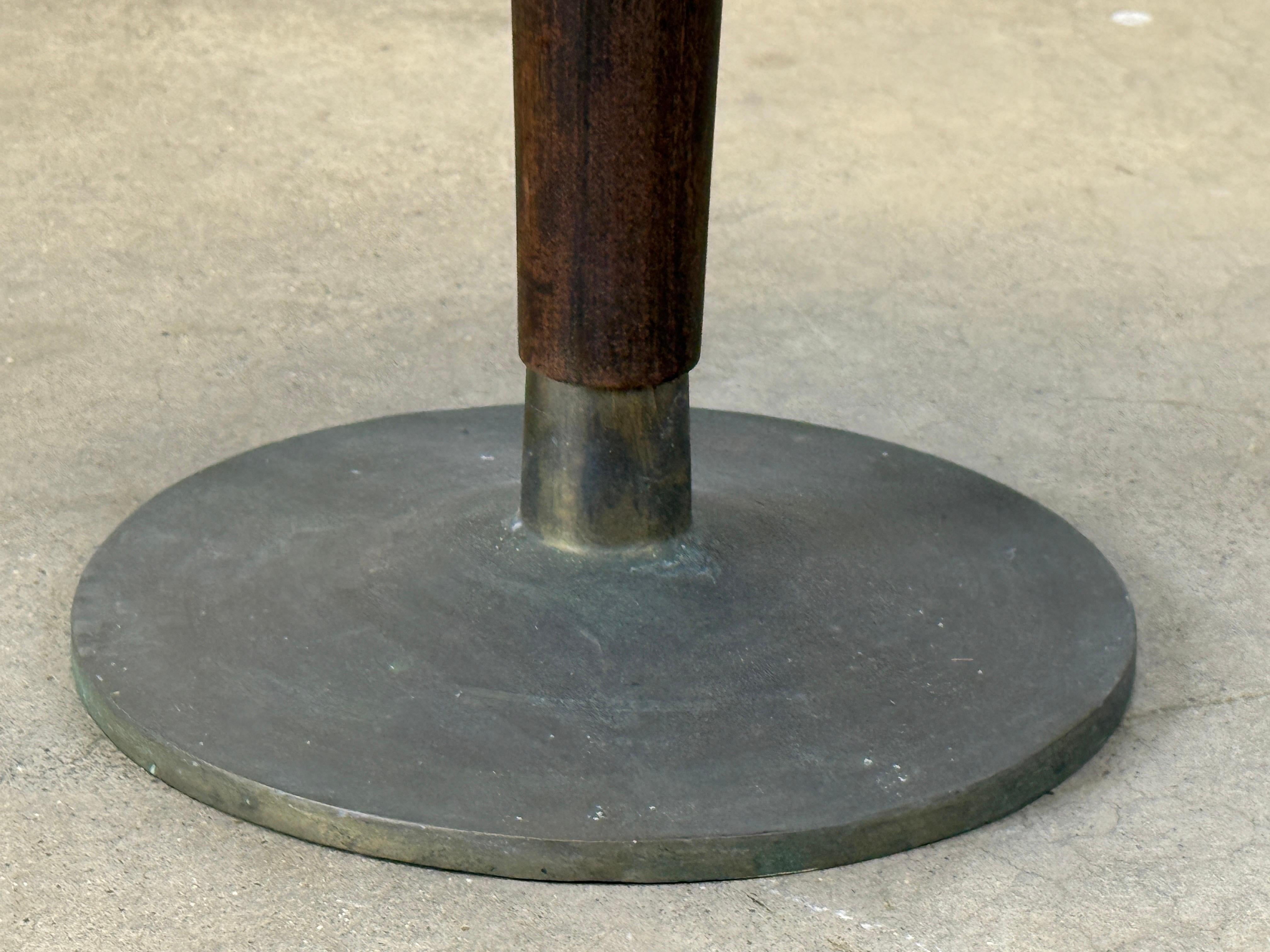 Milieu du XXe siècle Rare table Pepe Mendoza en vente