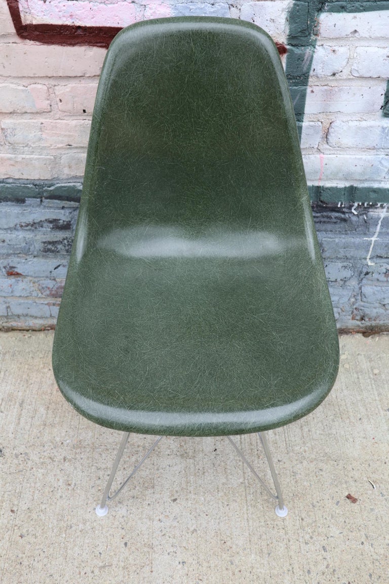 Mid-Century Modern Rare Green Eames Chair with Eiffel Base For Sale