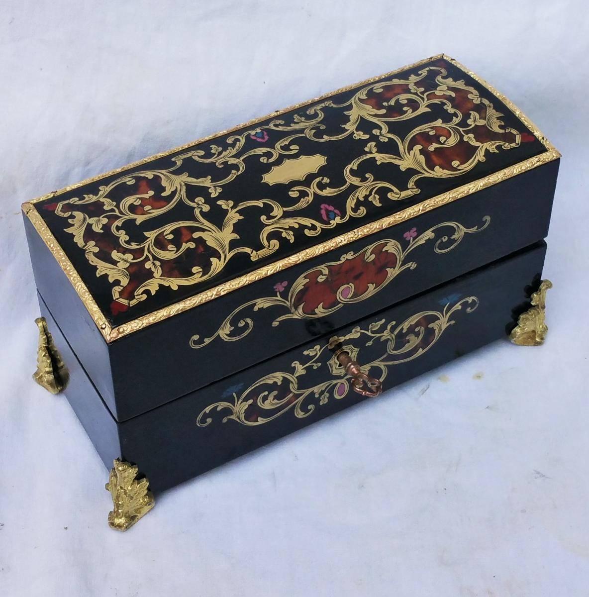 French Rare Perfume Box Boulle Marquetry and Crystal Bottles, Napoleon III France 1865