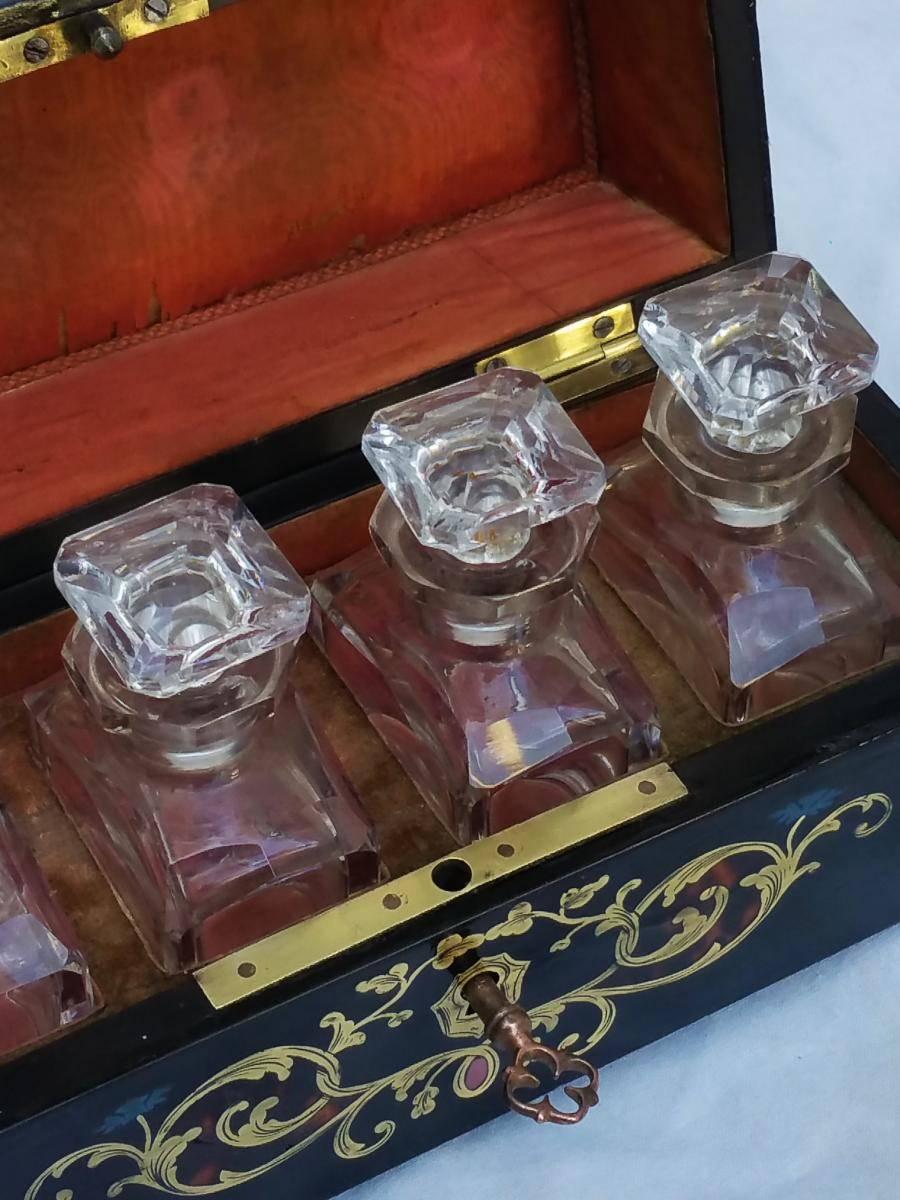 Gilt Rare Perfume Box Boulle Marquetry and Crystal Bottles, Napoleon III France 1865