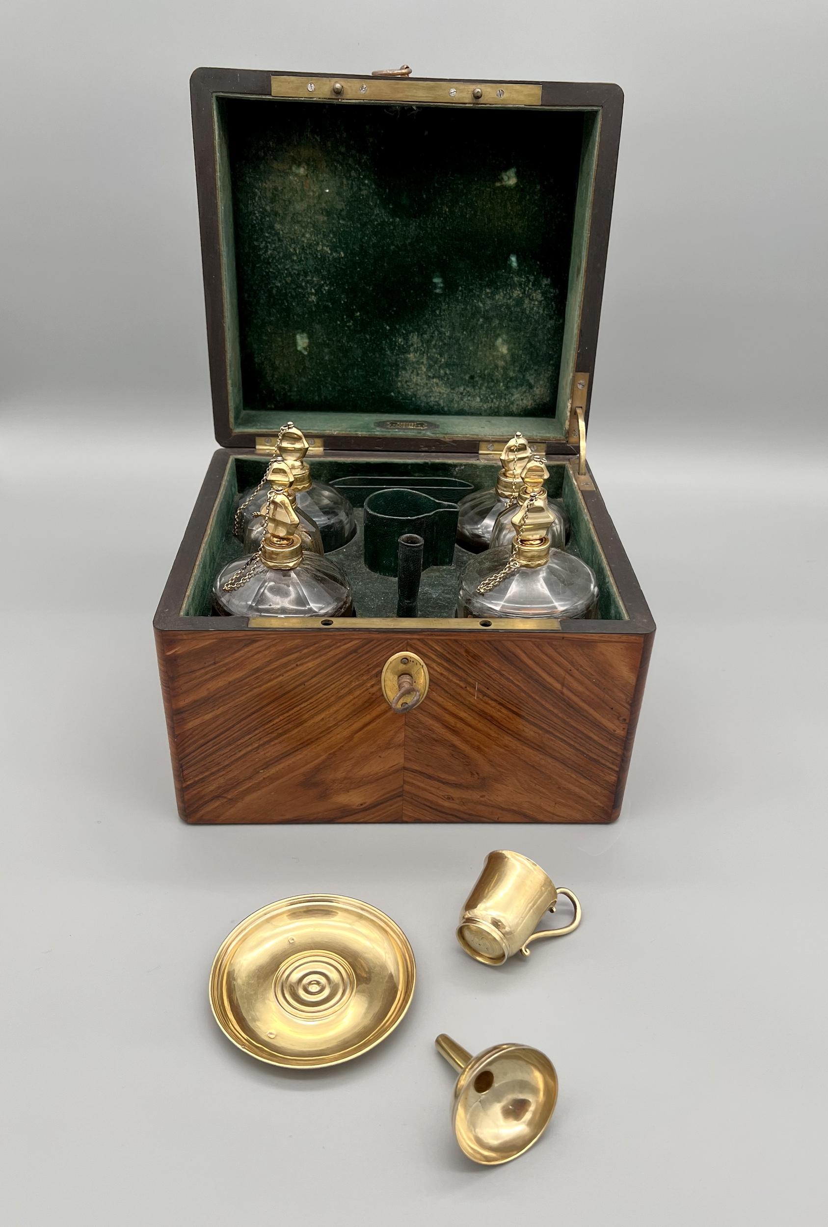 Rare perfume cellar or travel scent box, Berthet manufacturer, France 1798/1808 For Sale 3