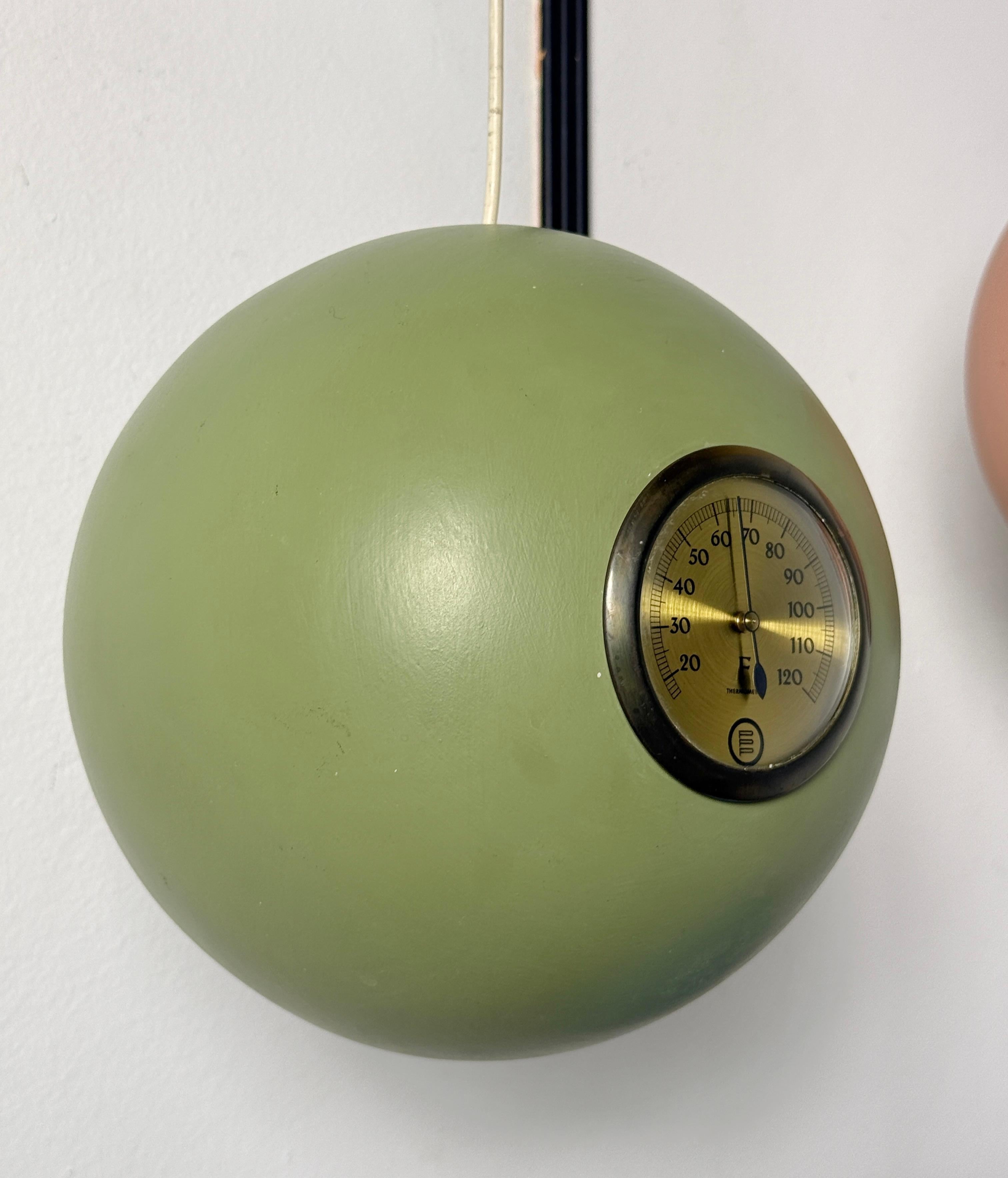 Rara stazione meteorologica atomica mobile da parete in ceramica di Peters Pepper in vendita 5