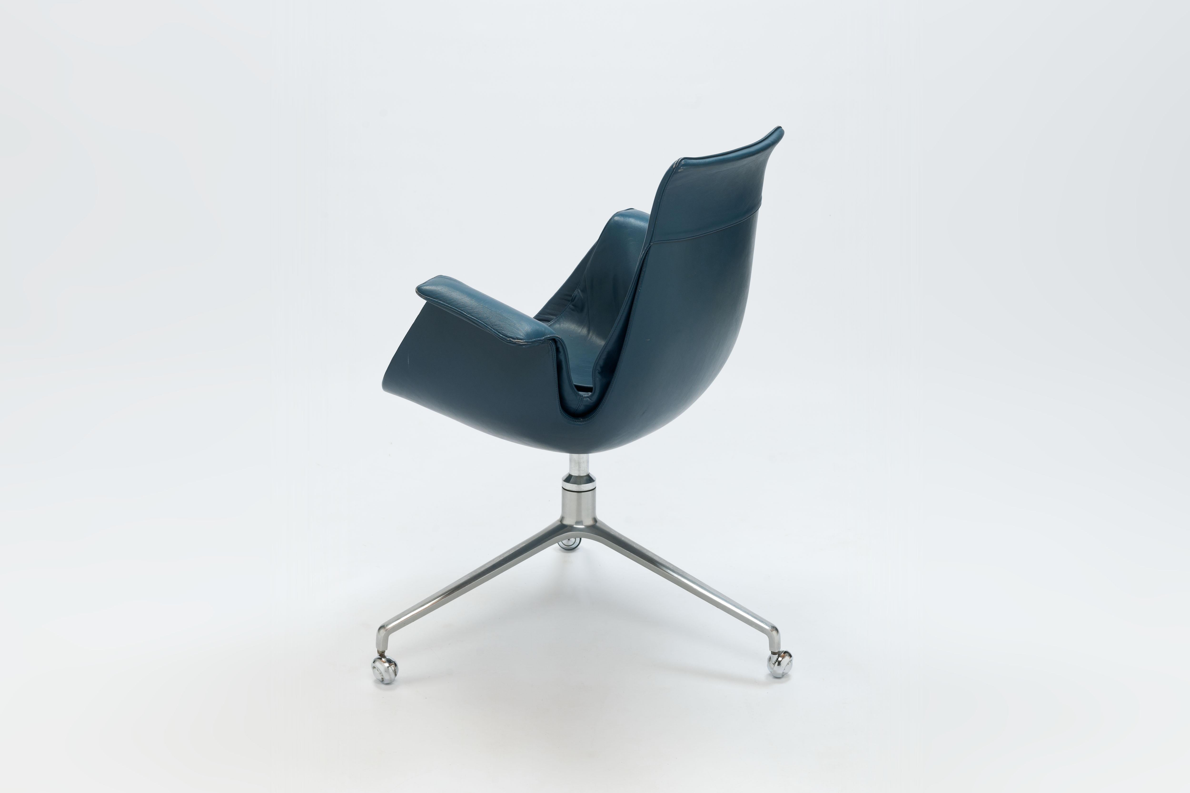 Mid-20th Century  Tulip Bird Desk Chair by Jorgen Kastholm & Preben Fabricius (2 pcs. available) 