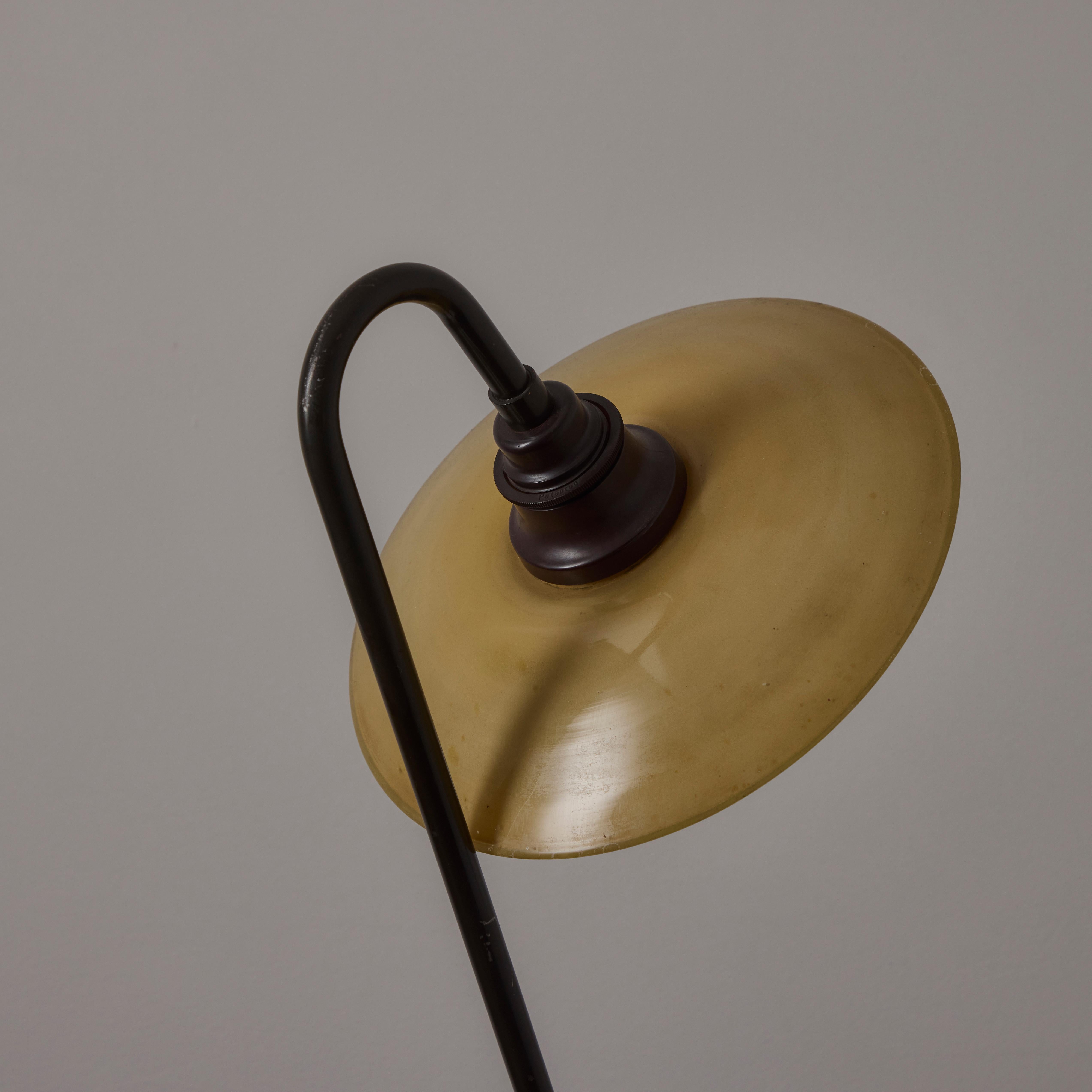 Rara lámpara de pie PH 3/2 de Poul Henningsen mediados del siglo XX en venta