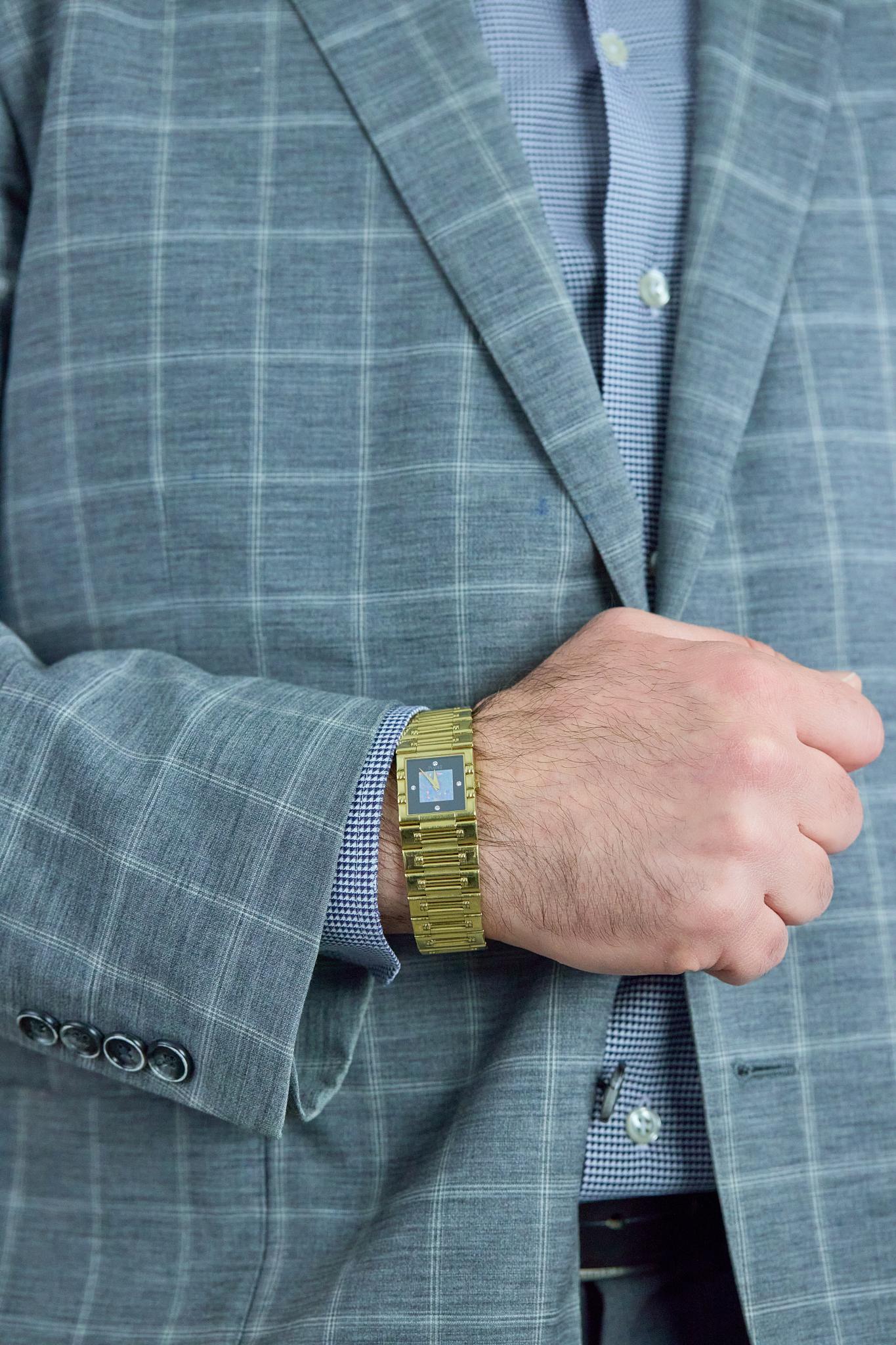 Seltene Piaget Dancer Opal und Onyx Unisex Uhr in 18K Gelbgold im Angebot 1