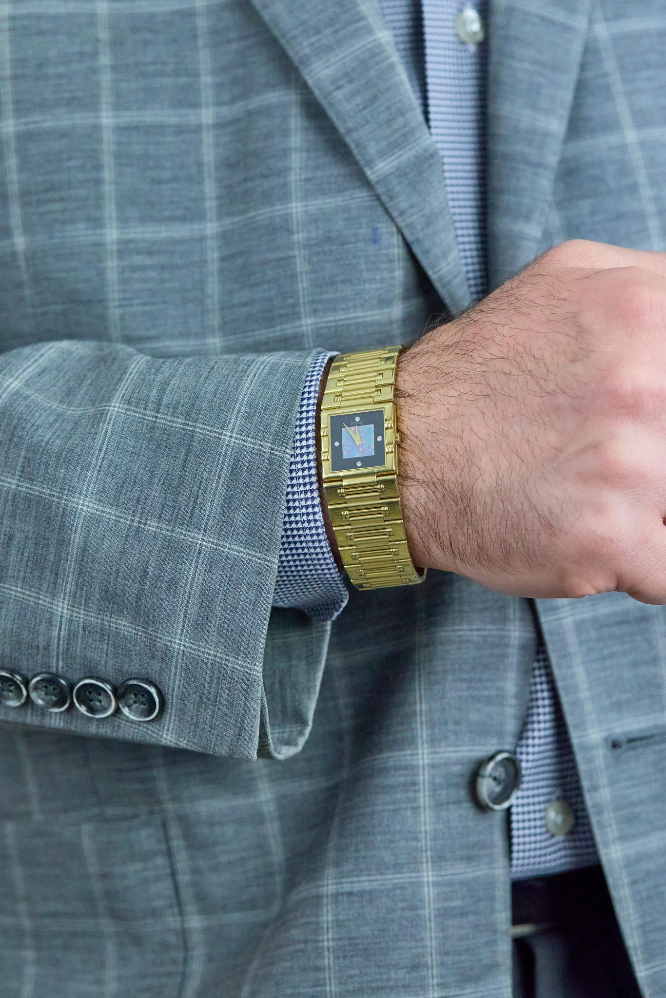 Seltene Piaget Dancer Opal und Onyx Unisex Uhr in 18K Gelbgold im Angebot