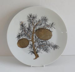 Piero Fornasetti Piatto grande con ghianda dorata della serie Pigne, circa anni '50