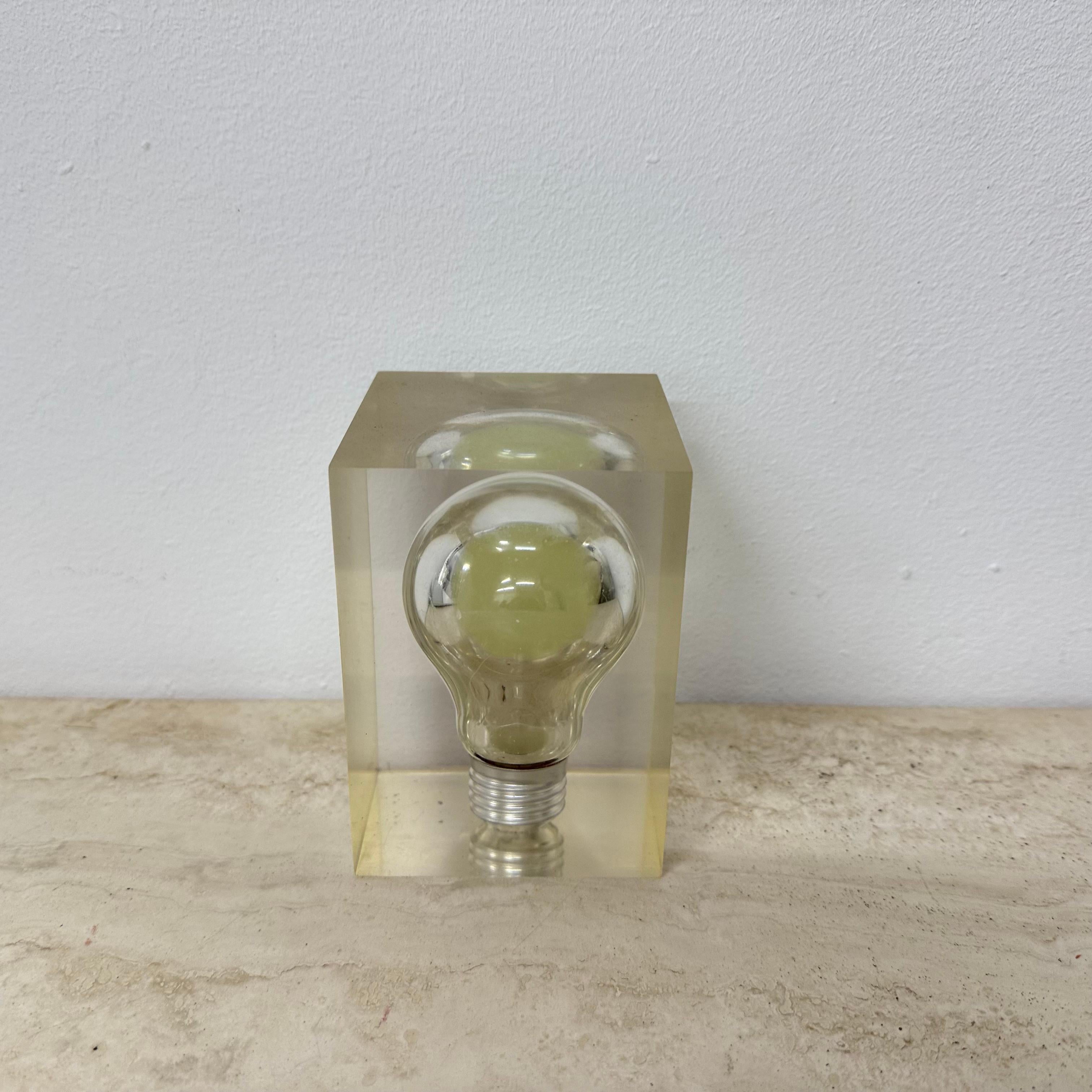 Seltene Pierre Giraudon Briefbeschwerer Pop Art Lucite Skulptur 1970er Jahre Glow in the Dar im Angebot 9