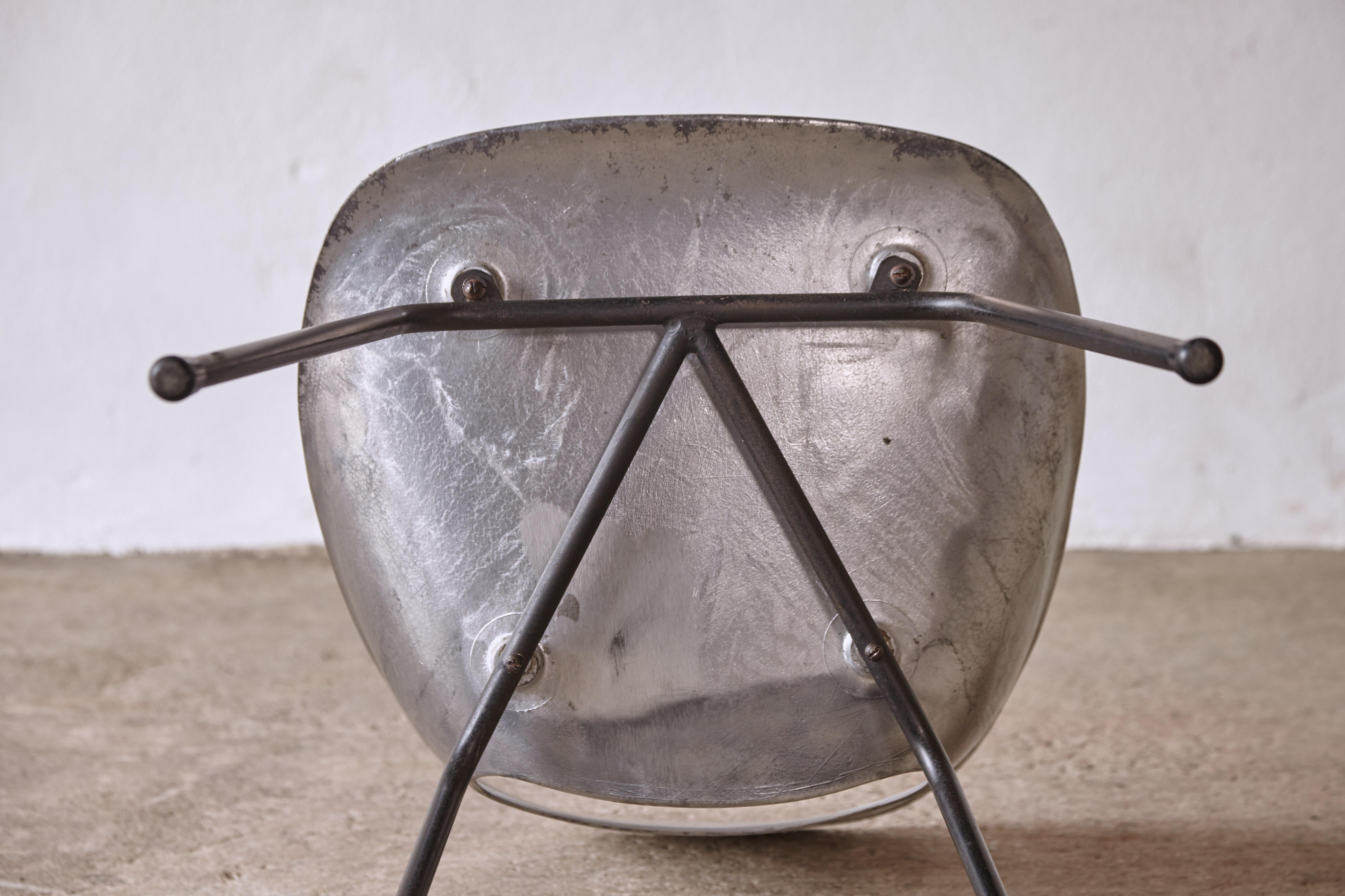 Rare Pierre Guariche Tulip 'Tulipe' Aluminium Chair, 1950s, France 2