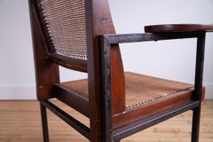 Rara sedia da classe Pierre Jeanneret