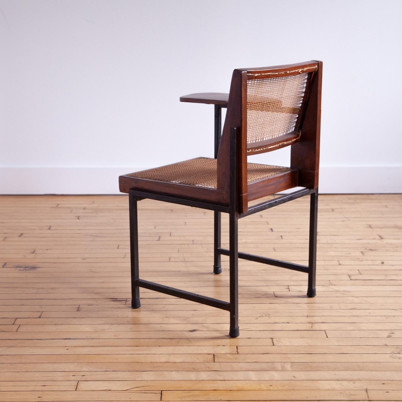 Rare Pierre Jeanneret Classroom Chair In Good Condition For Sale In New York, NY